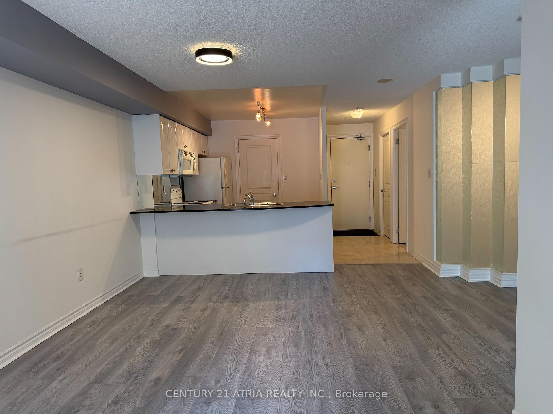 Photo 2 of Unit 602, 801 Bay Street, Toronto, Bay Street Corridor — HOMEH
