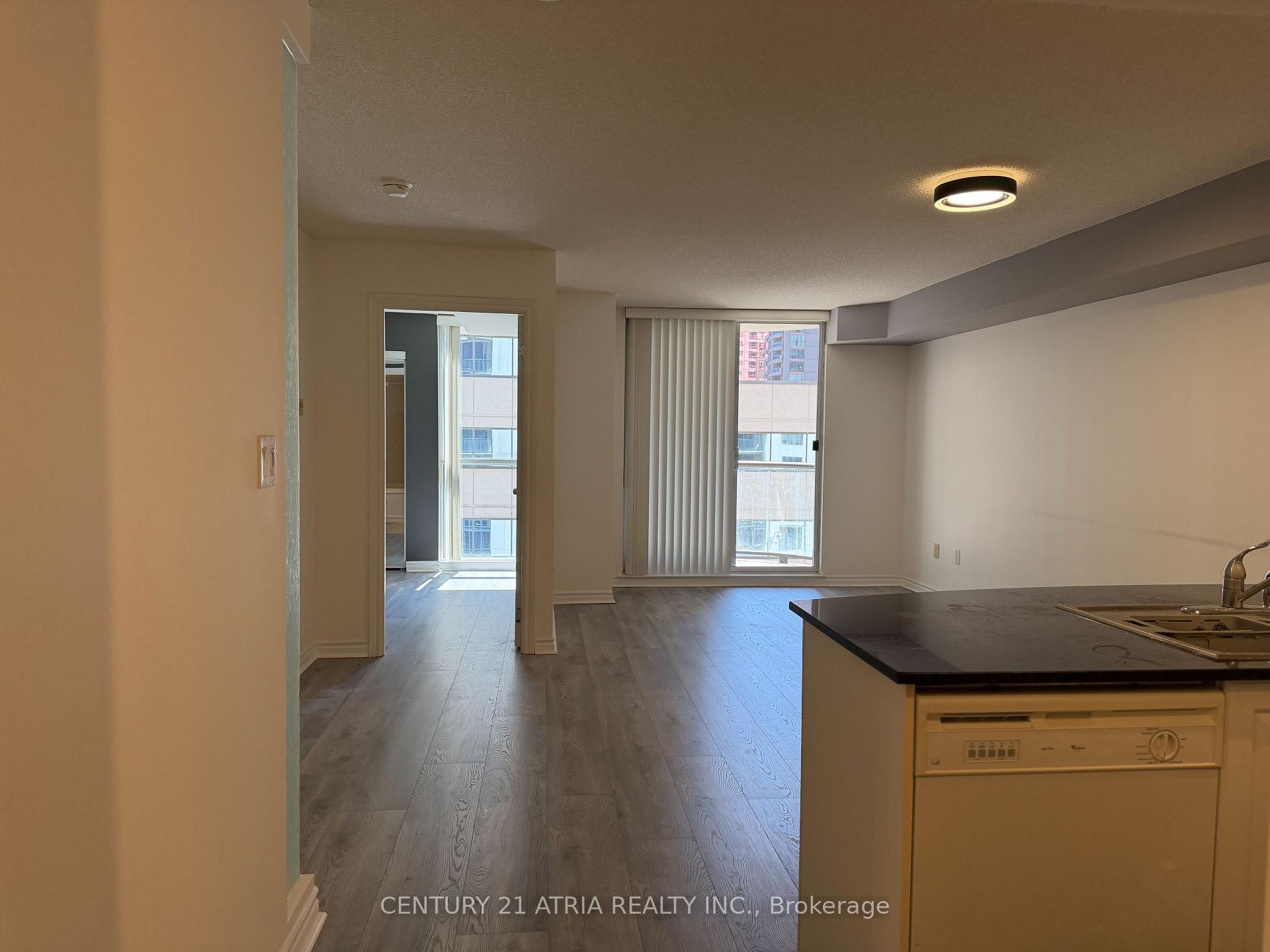 Photo 12 of Unit 602, 801 Bay Street, Toronto, Bay Street Corridor — HOMEH