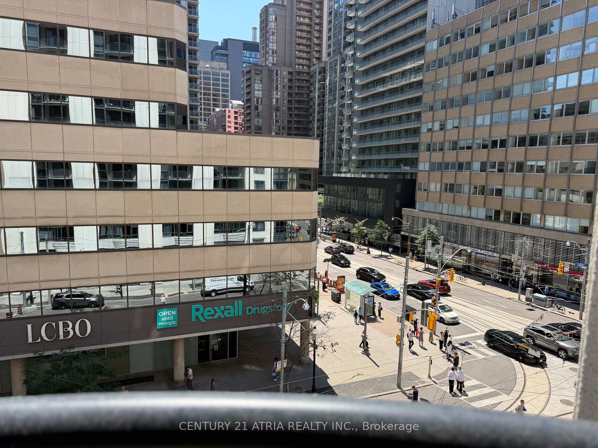 Photo 17 of Unit 602, 801 Bay Street, Toronto, Bay Street Corridor — HOMEH