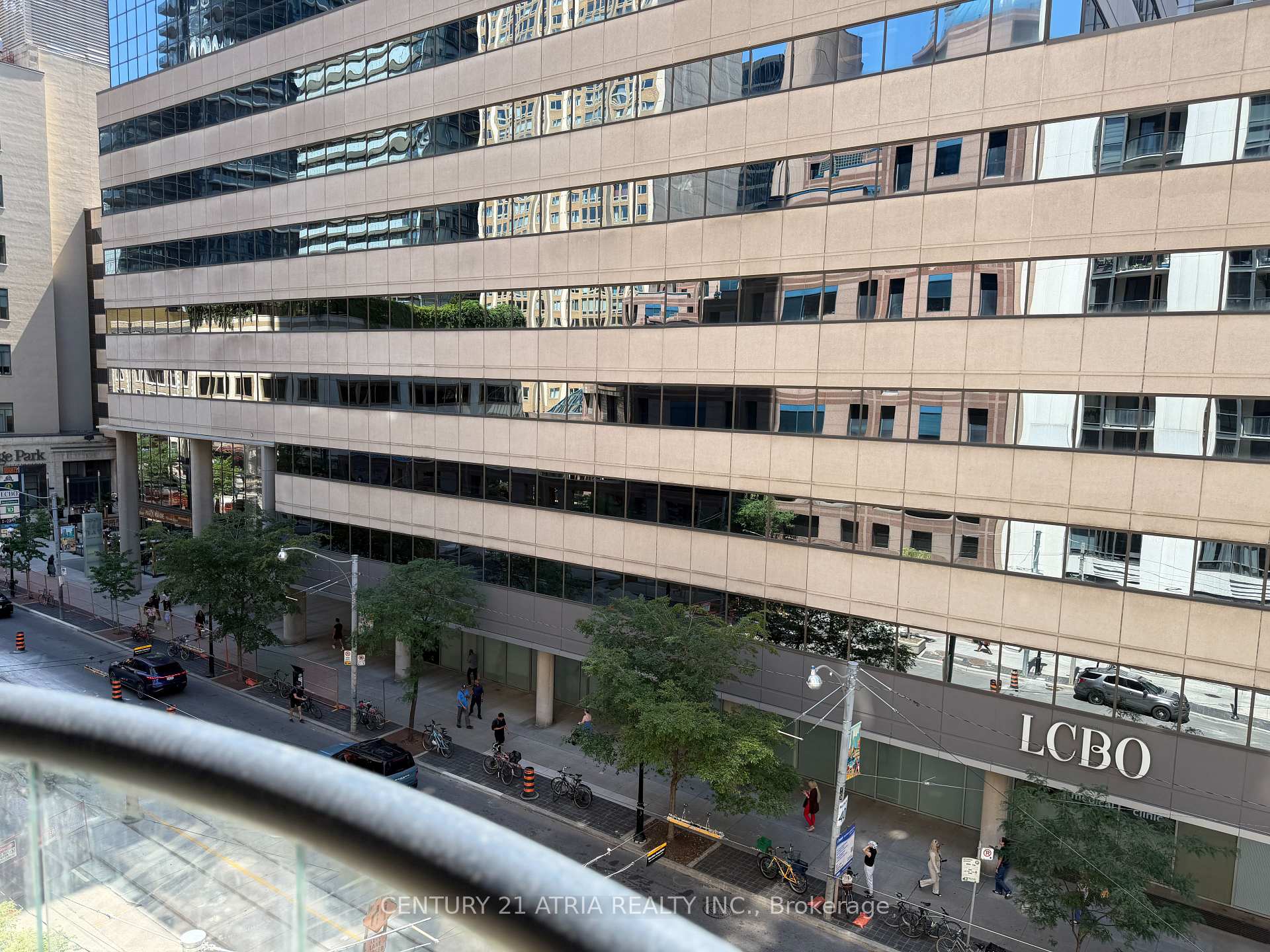 Photo 18 of Unit 602, 801 Bay Street, Toronto, Bay Street Corridor — HOMEH