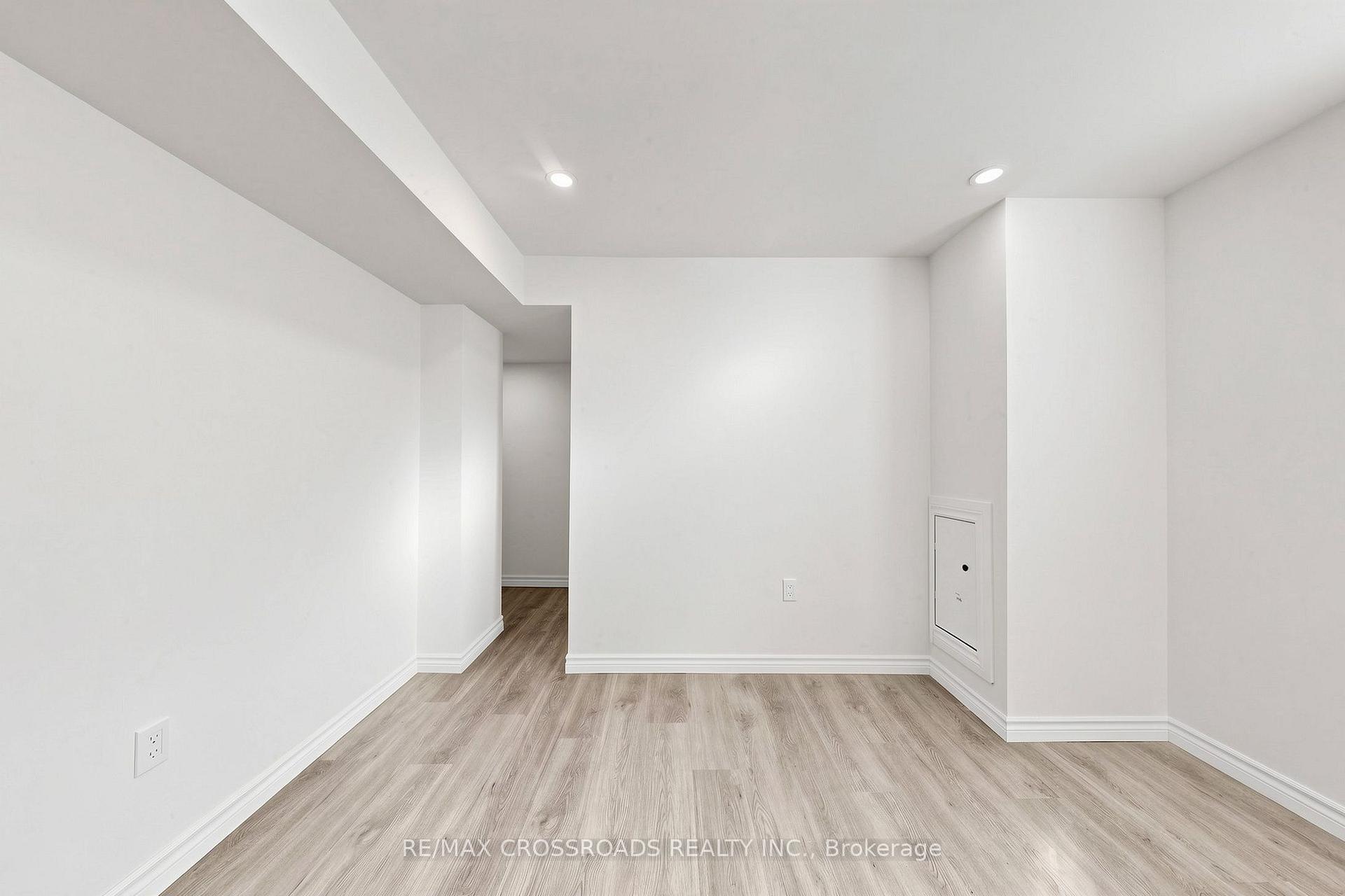 Photo 33 of 1496 Simcoe Street N, Oshawa, Samac — HOMEH