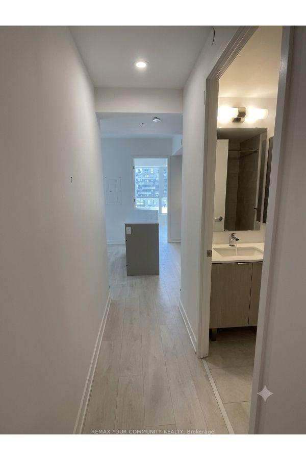 Photo 4 of Unit 527, 8 Tippett Road, North York, Clanton Park — HOMEH