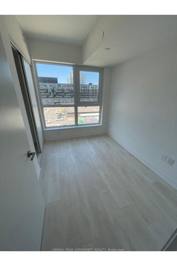 Photo 5 of Unit 527, 8 Tippett Road, North York, Clanton Park — HOMEH