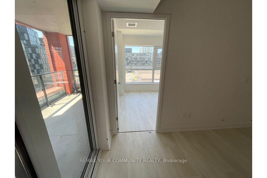 Photo 7 of Unit 527, 8 Tippett Road, North York, Clanton Park — HOMEH