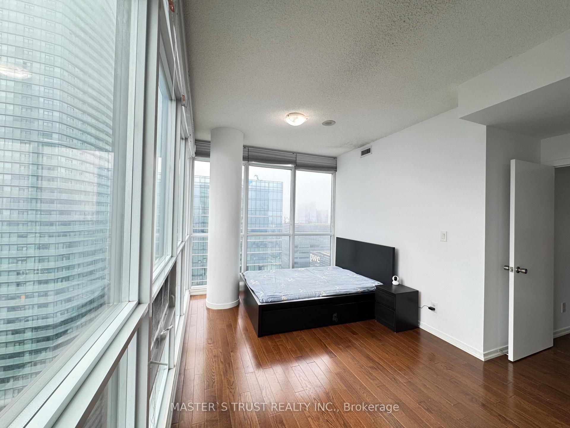 Photo 15 of Unit 4502, 65 Bremner Boulevard, Toronto, Waterfront Communities — HOMEH