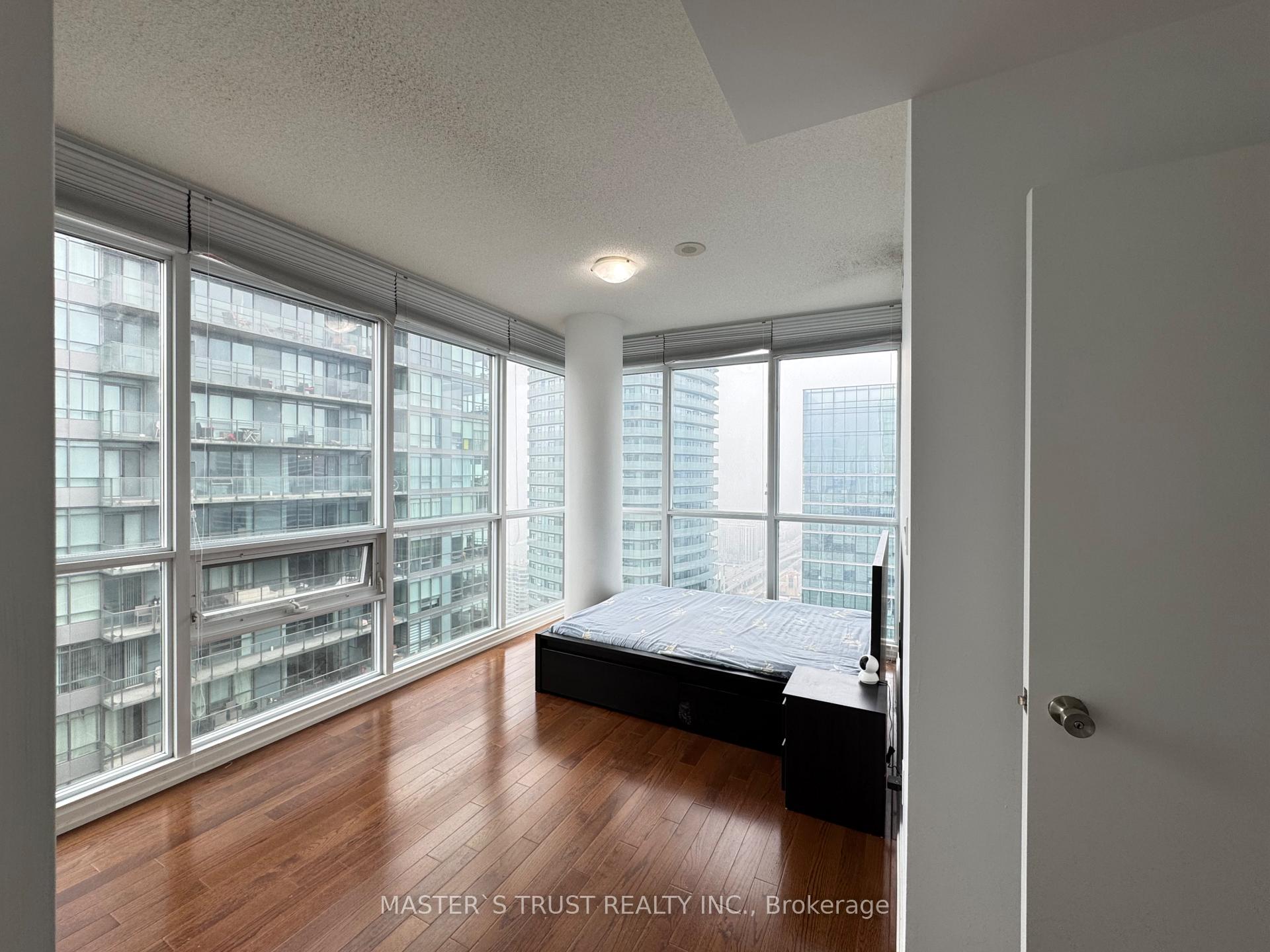 Photo 17 of Unit 4502, 65 Bremner Boulevard, Toronto, Waterfront Communities — HOMEH