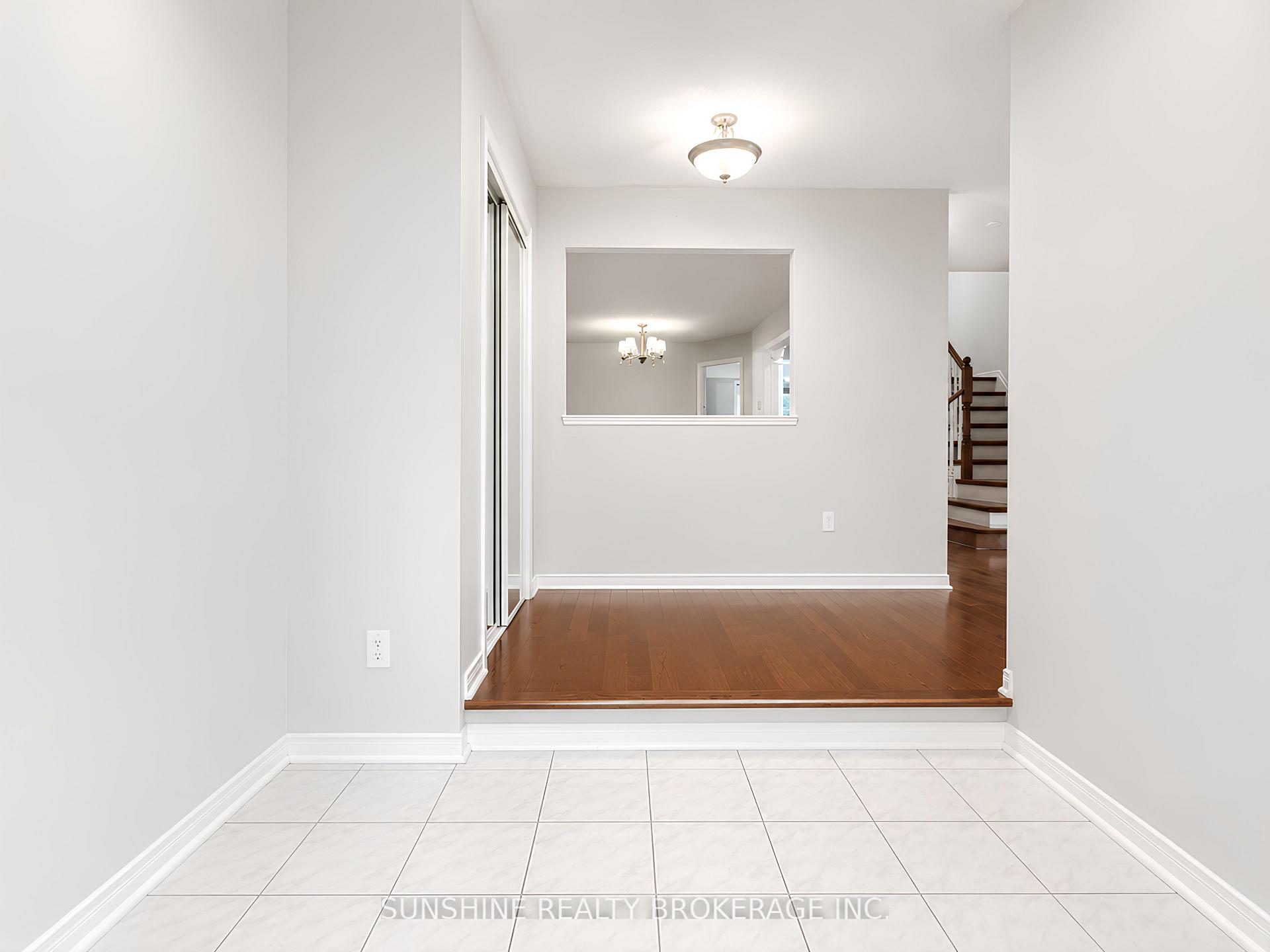 Photo 3 of 181 Trail Ridge Lane, Markham, Berczy — HOMEH