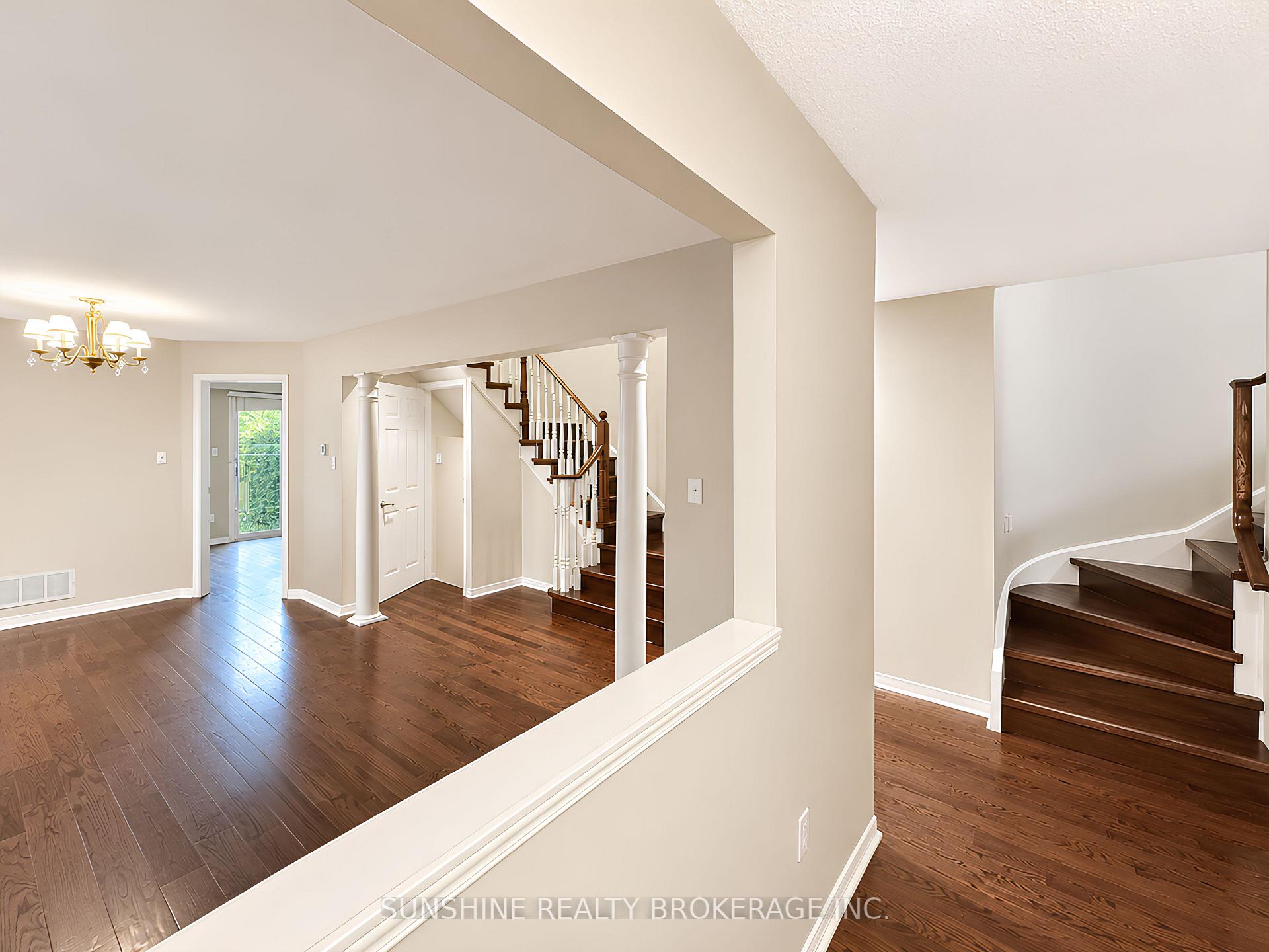 Photo 4 of 181 Trail Ridge Lane, Markham, Berczy — HOMEH