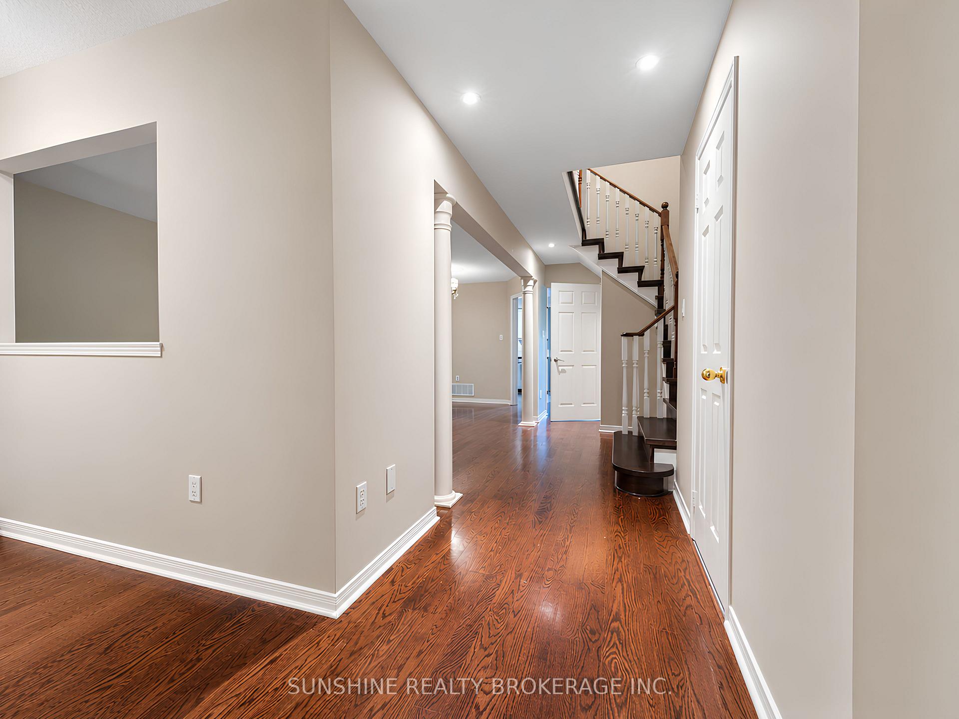 Photo 5 of 181 Trail Ridge Lane, Markham, Berczy — HOMEH