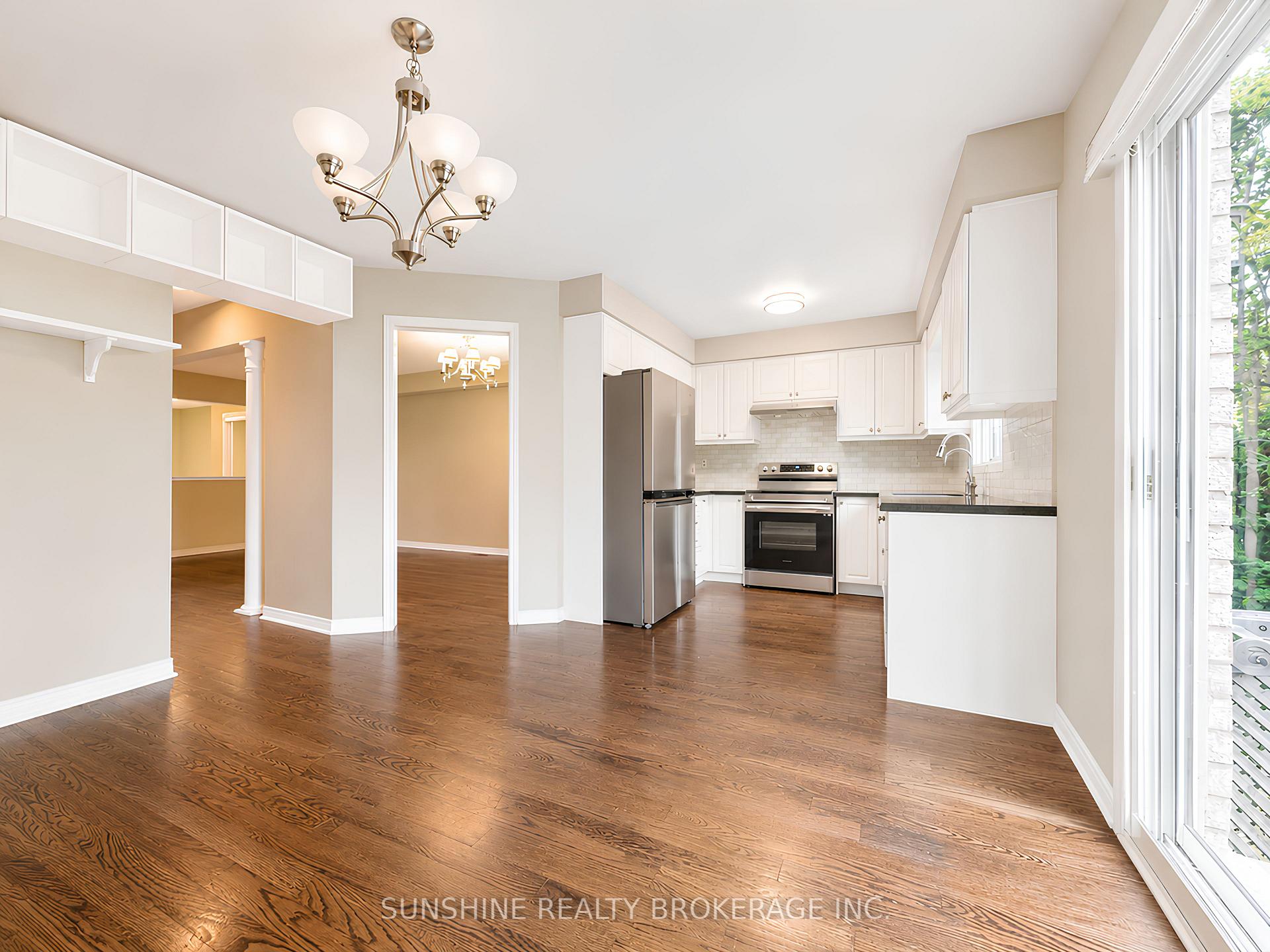 Photo 9 of 181 Trail Ridge Lane, Markham, Berczy — HOMEH