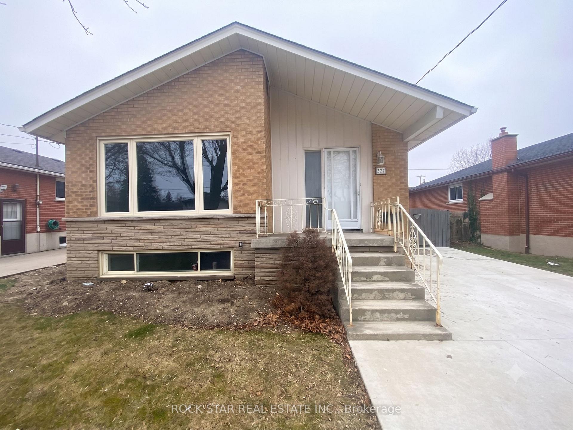 Photo 1 of Unit Main, 227 Fernwood Crescent, Hamilton, Hampton Heights — HOMEH
