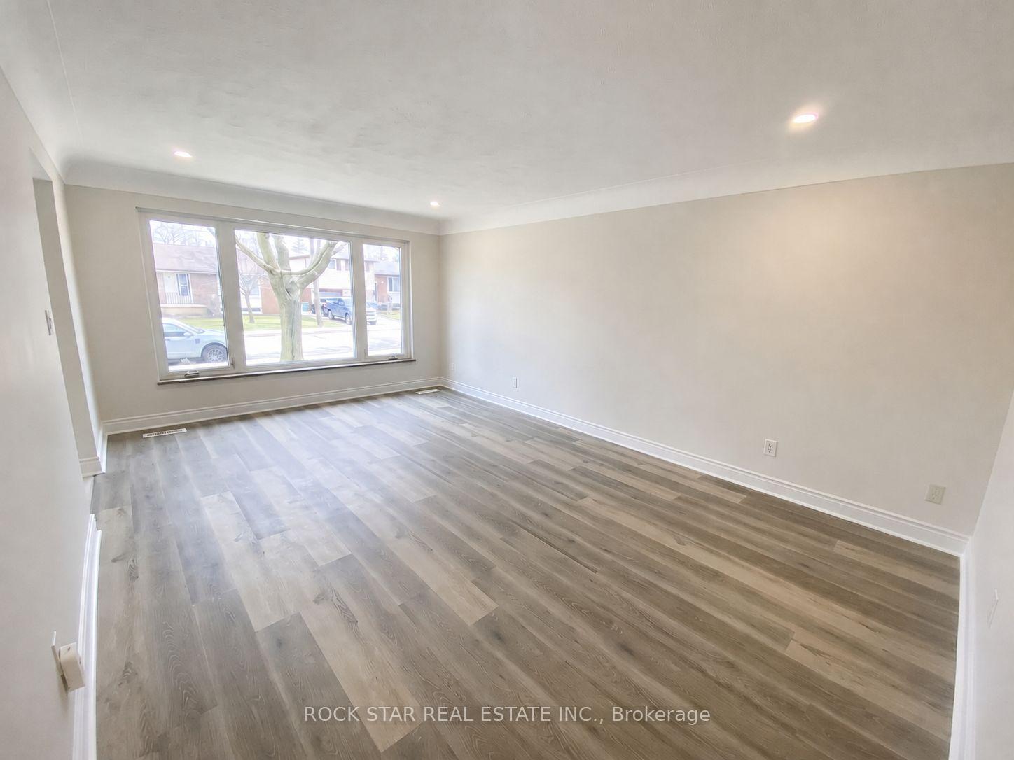 Photo 4 of Unit Main, 227 Fernwood Crescent, Hamilton, Hampton Heights — HOMEH