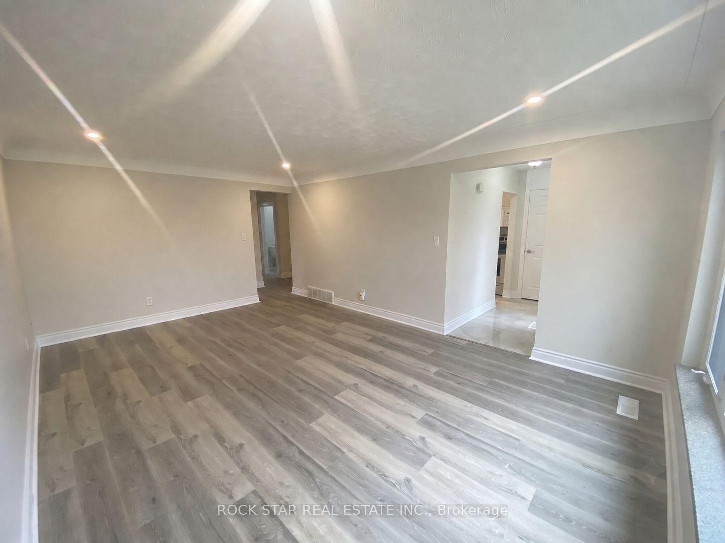 Photo 5 of Unit Main, 227 Fernwood Crescent, Hamilton, Hampton Heights — HOMEH