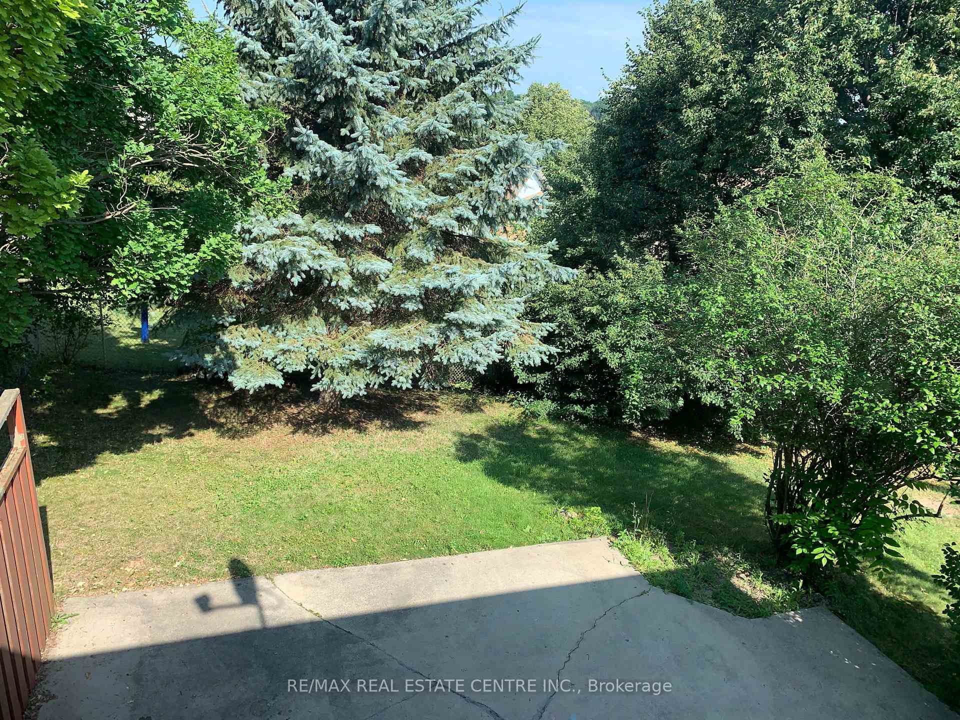 Photo 28 of 14 Sandsprings Crescent, Kitchener, Country Hills — HOMEH
