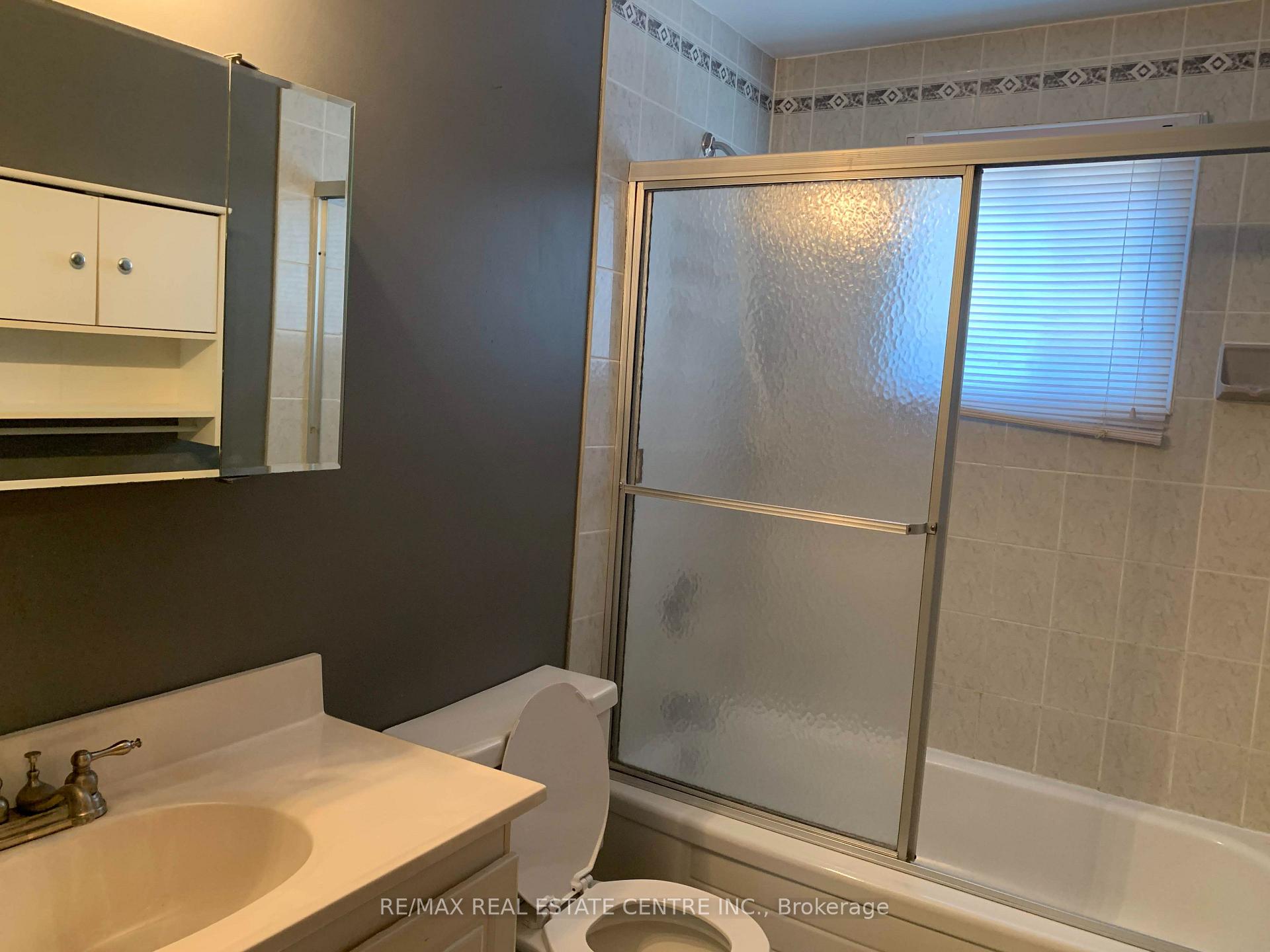 Photo 29 of 14 Sandsprings Crescent, Kitchener, Country Hills — HOMEH
