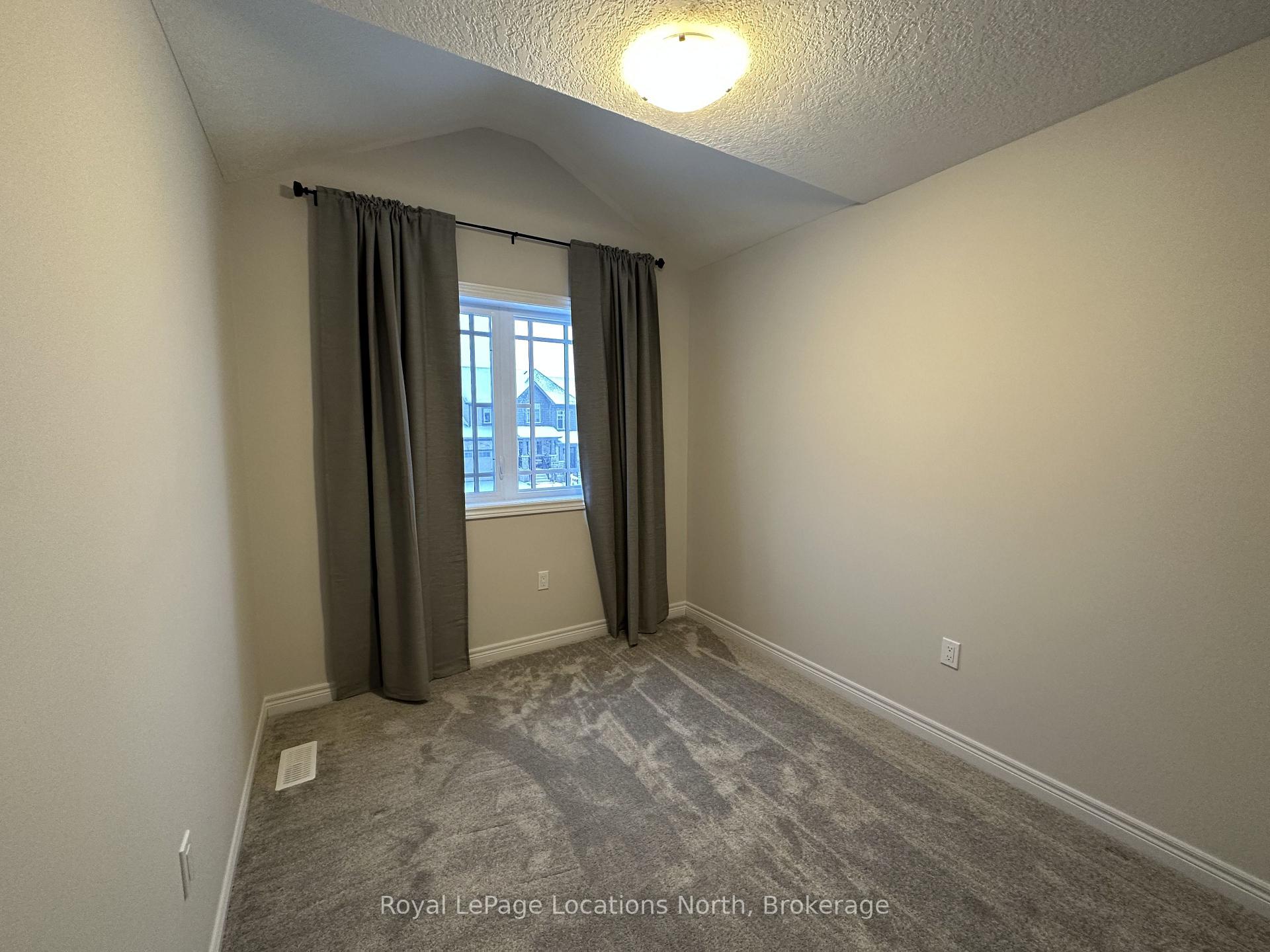 Photo 16 of 162 Stonebrook Way, Grey Highlands — HOMEH