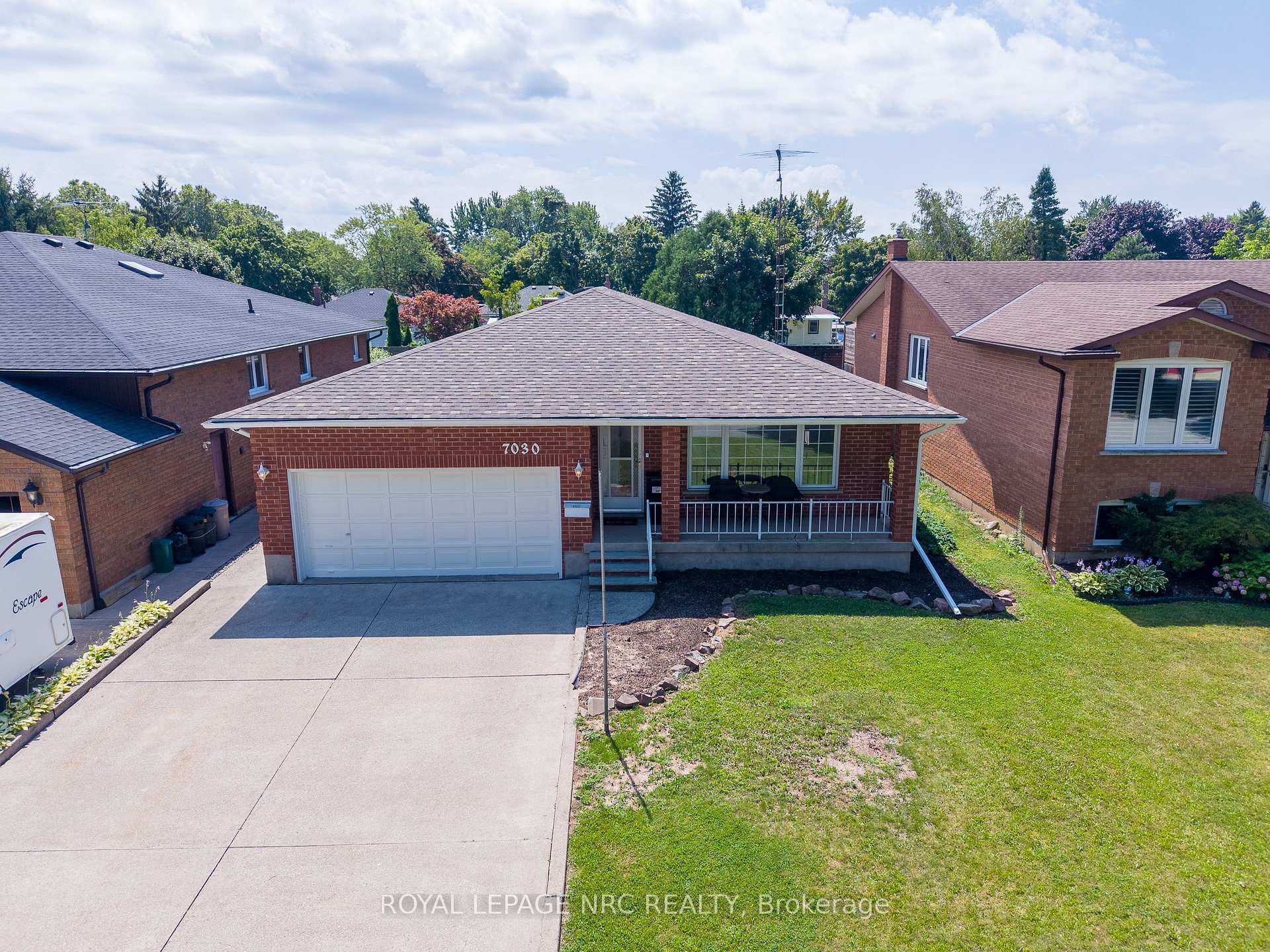 Photo 1 of 7030 Harovics Lane, Niagara Falls, Arad/Fallsview — HOMEH