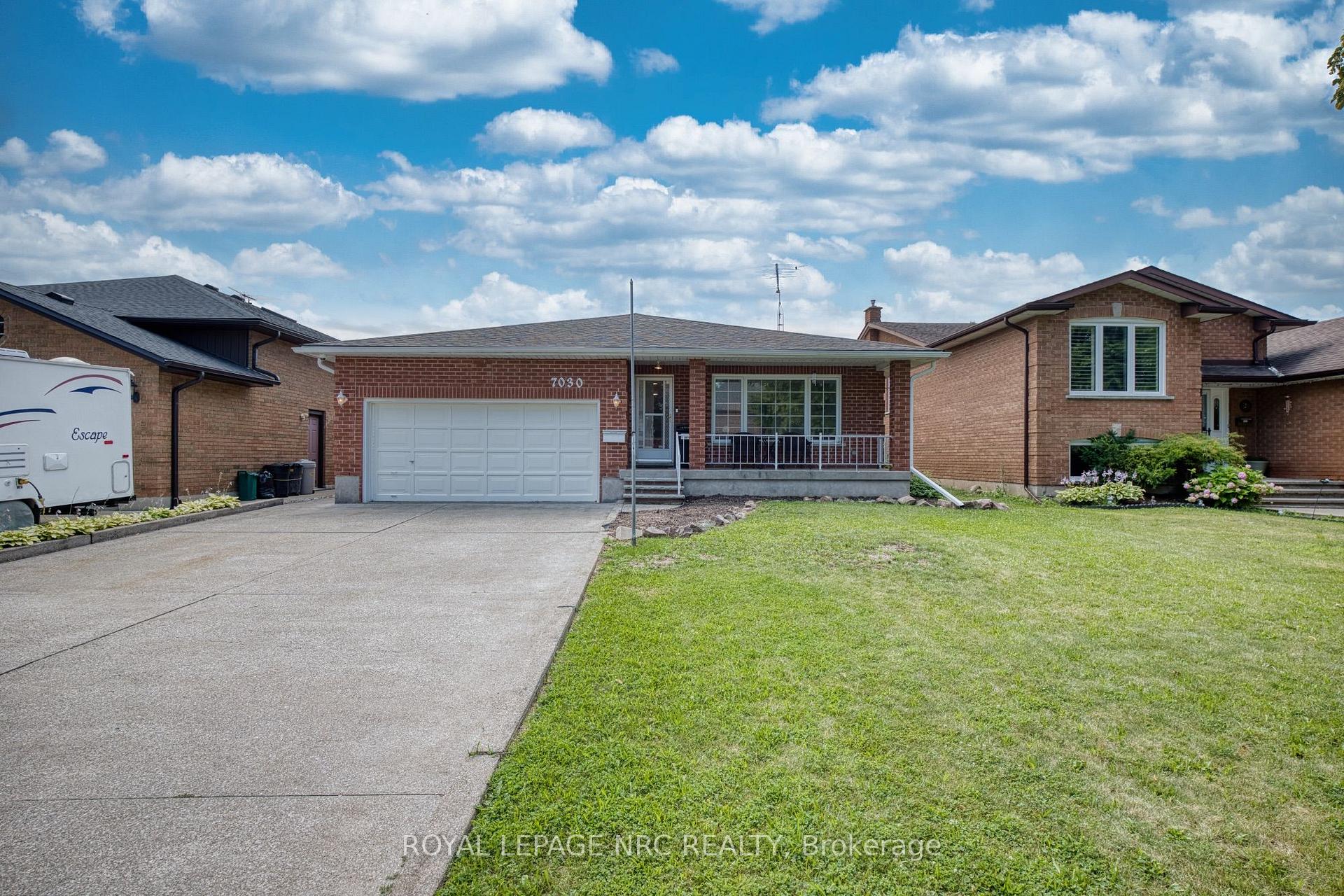 Photo 2 of 7030 Harovics Lane, Niagara Falls, Arad/Fallsview — HOMEH