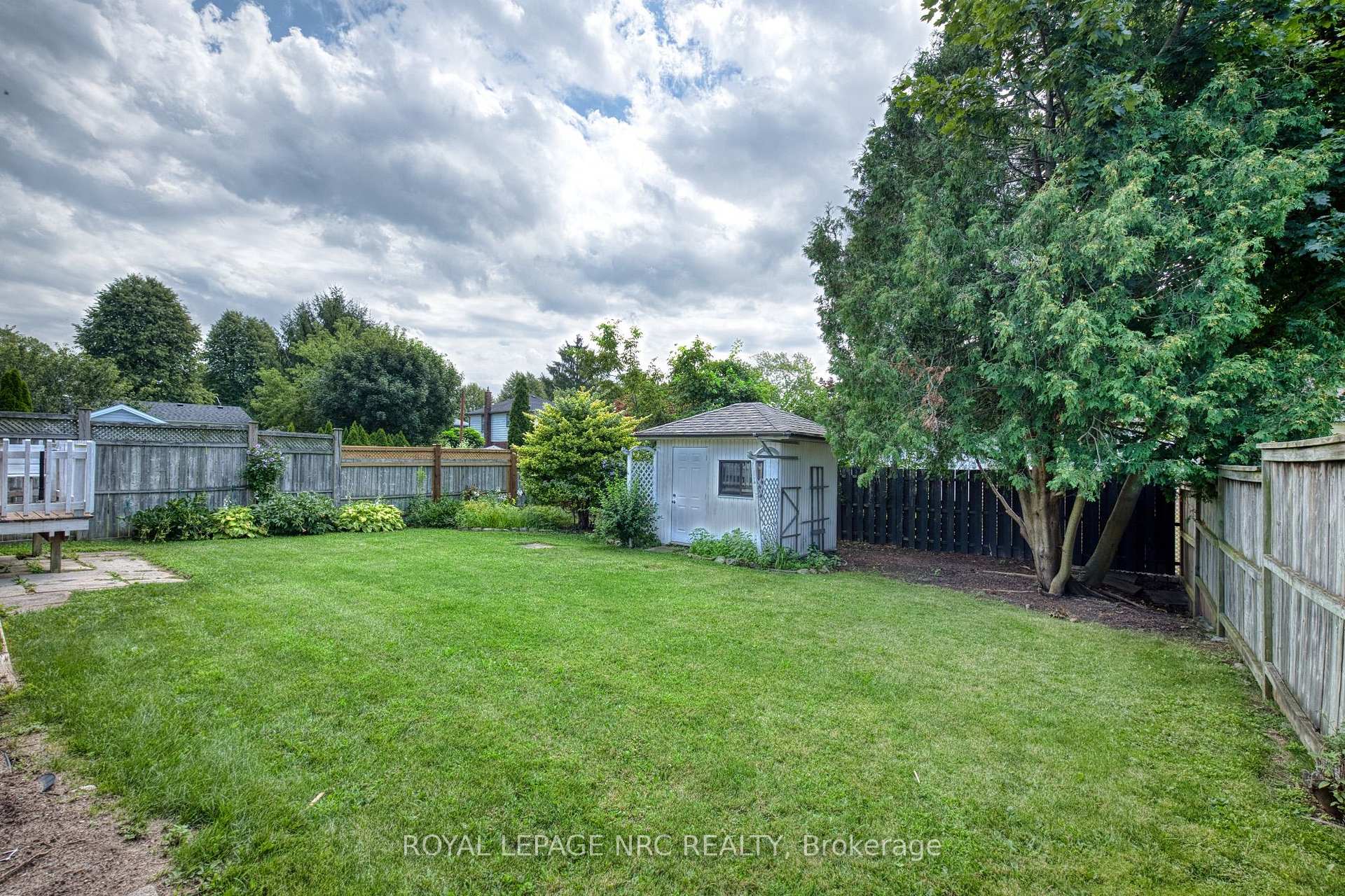 Photo 5 of 7030 Harovics Lane, Niagara Falls, Arad/Fallsview — HOMEH