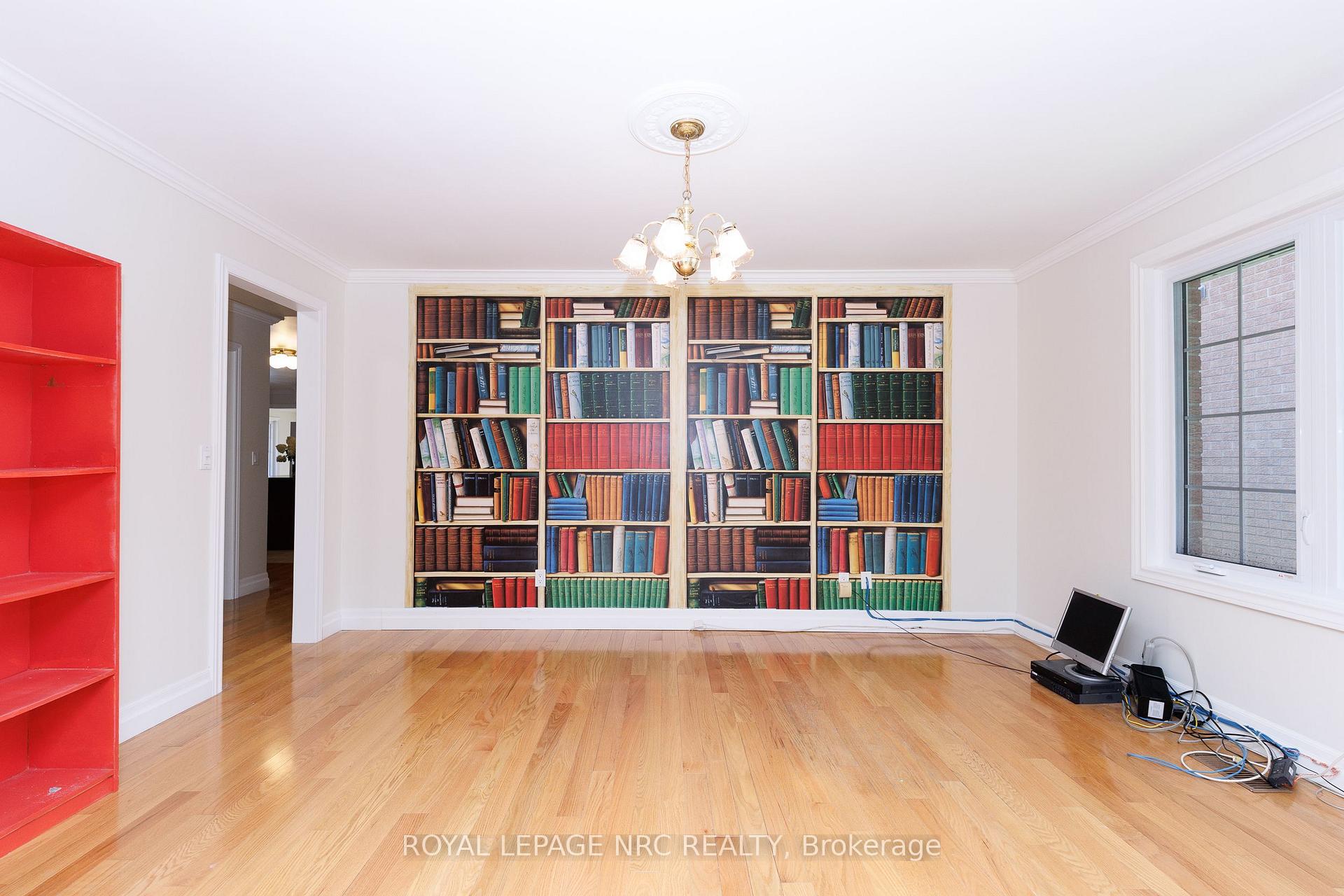 Photo 17 of 7030 Harovics Lane, Niagara Falls, Arad/Fallsview — HOMEH