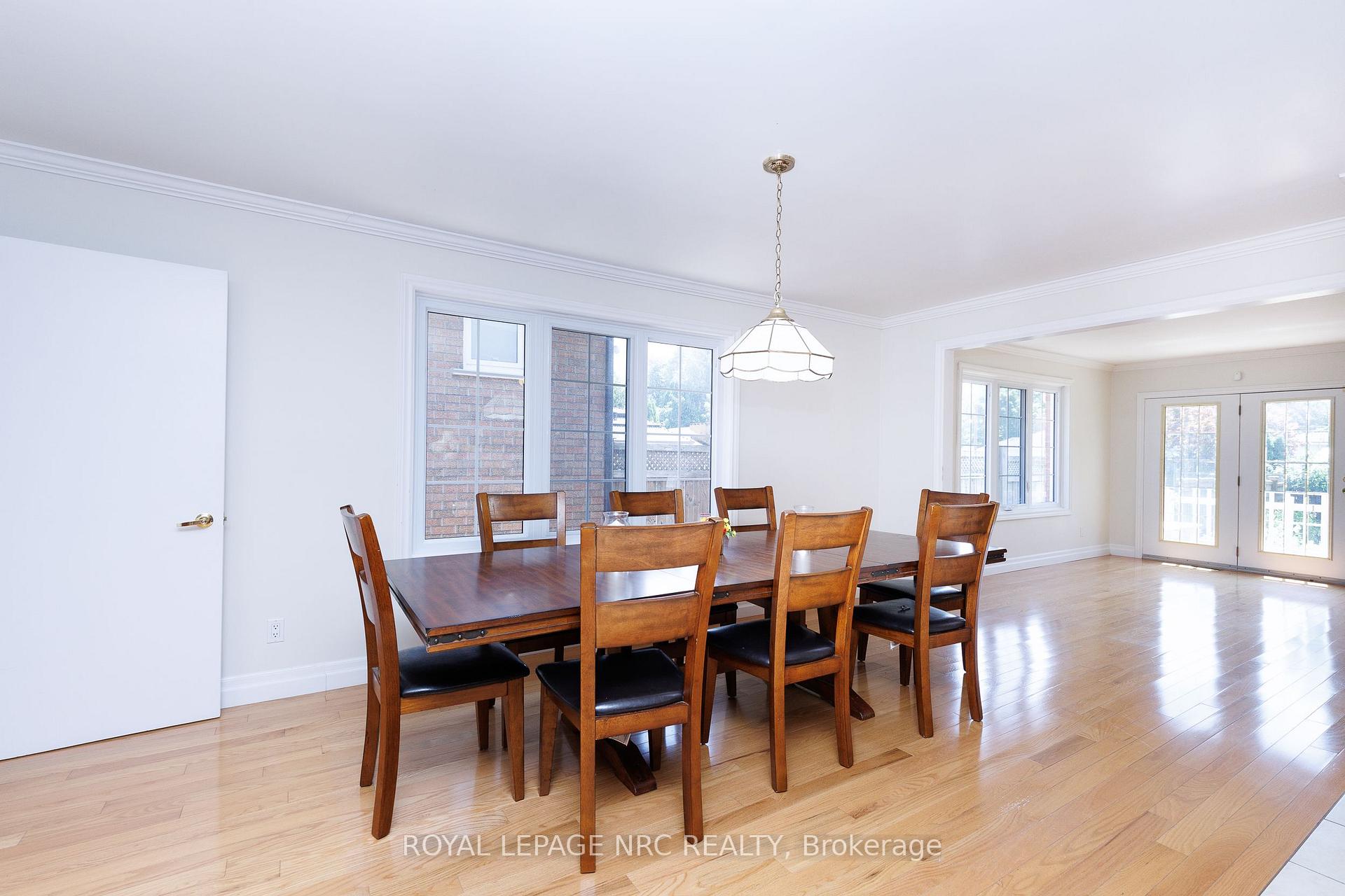 Photo 20 of 7030 Harovics Lane, Niagara Falls, Arad/Fallsview — HOMEH