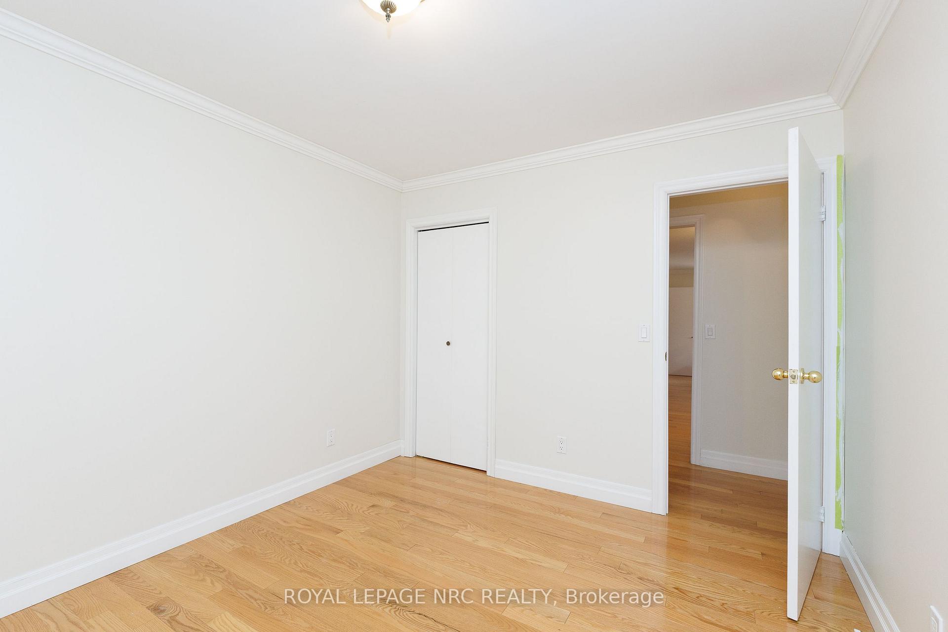 Photo 28 of 7030 Harovics Lane, Niagara Falls, Arad/Fallsview — HOMEH