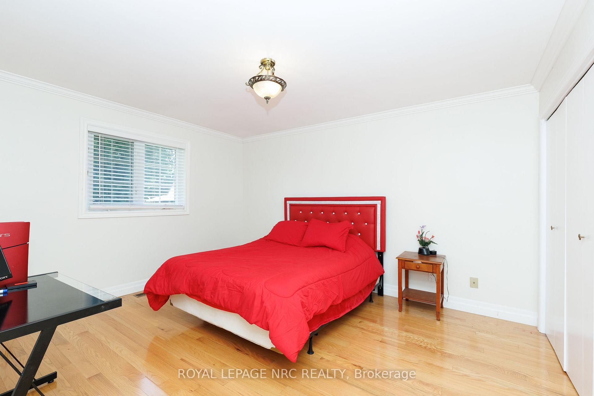Photo 32 of 7030 Harovics Lane, Niagara Falls, Arad/Fallsview — HOMEH