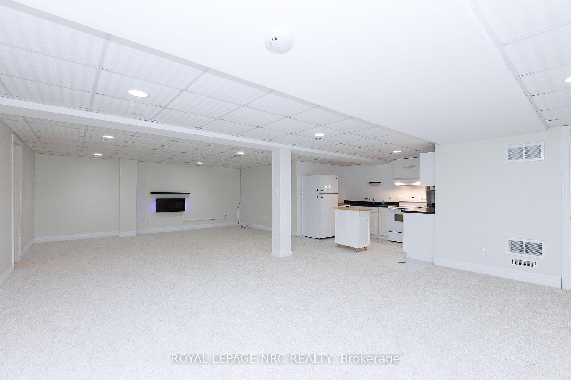 Photo 39 of 7030 Harovics Lane, Niagara Falls, Arad/Fallsview — HOMEH