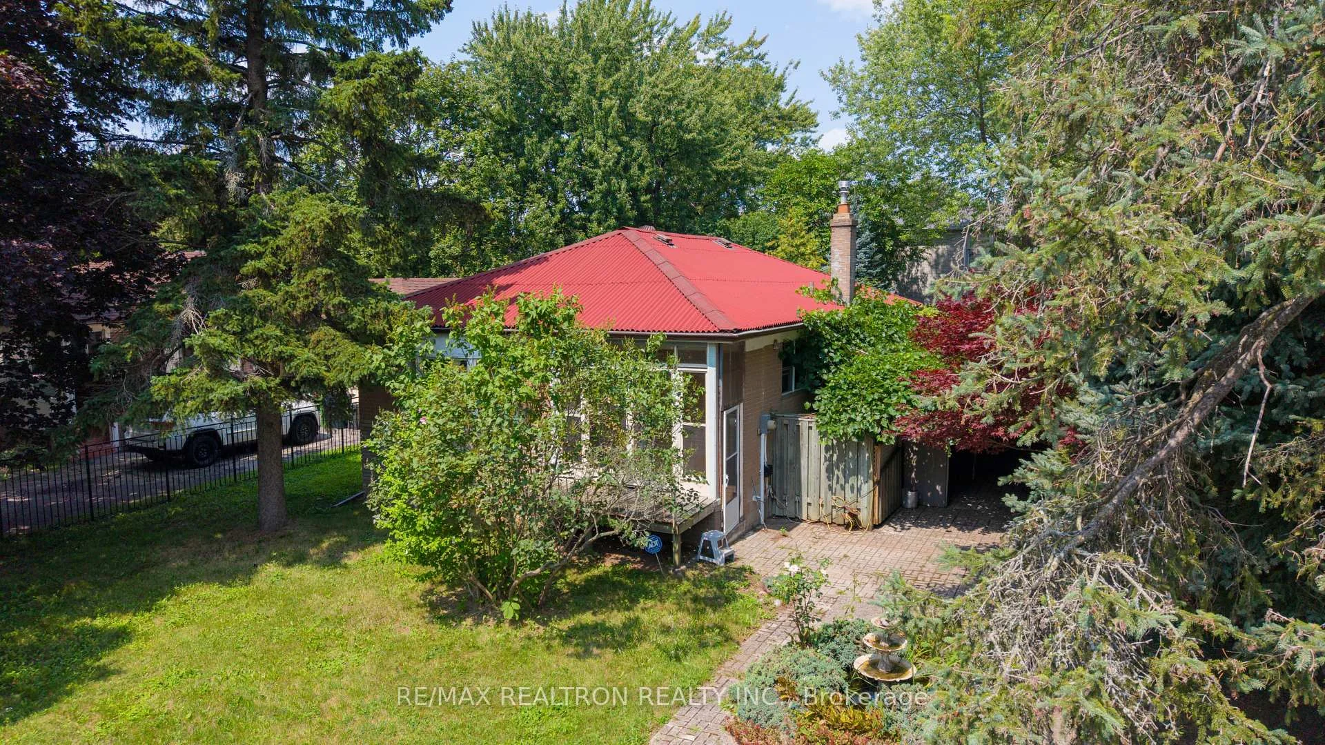 Photo 2 of 5332 Lawrence Avenue E, Scarborough, Centennial Scarborough — HOMEH