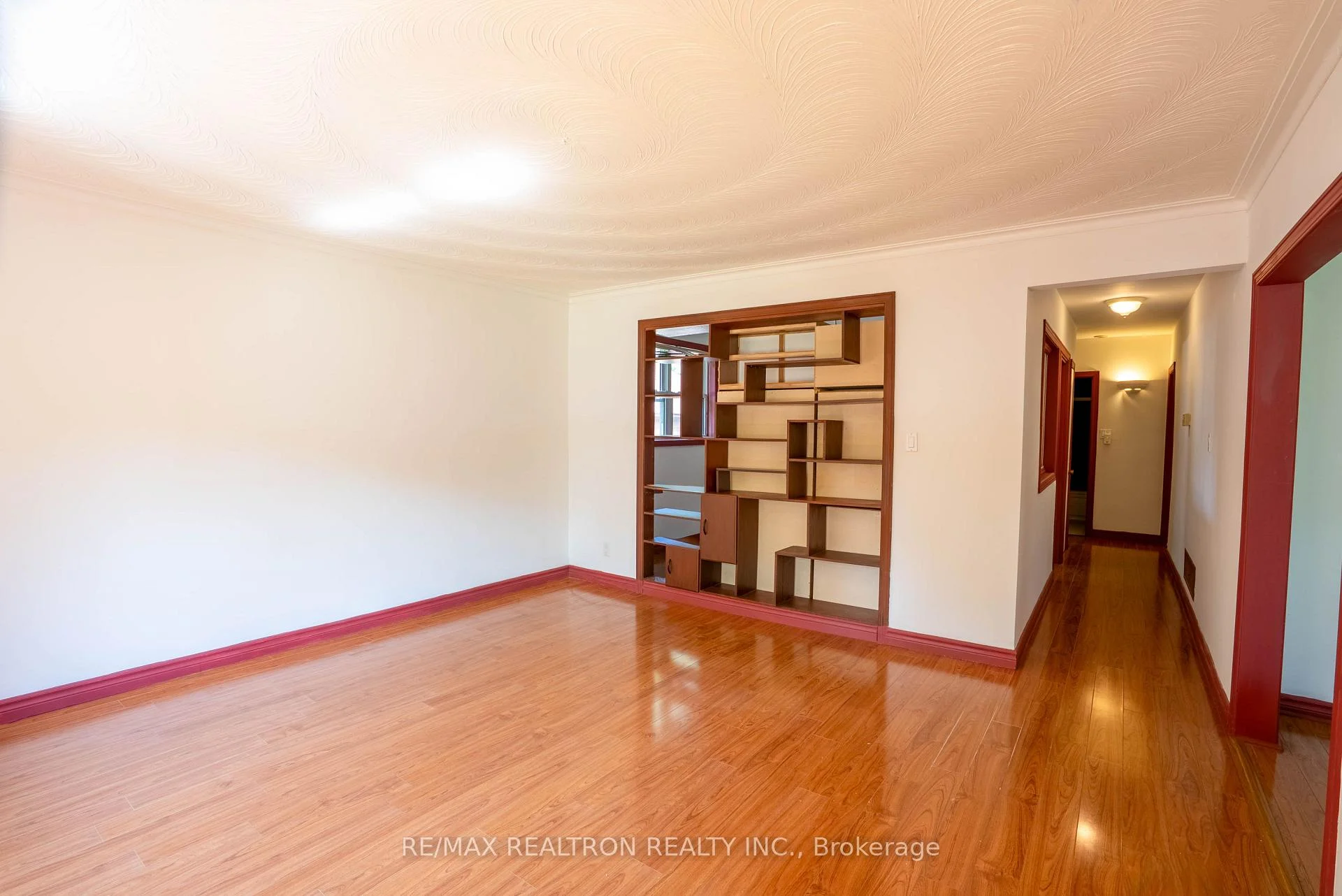 Photo 8 of 5332 Lawrence Avenue E, Scarborough, Centennial Scarborough — HOMEH