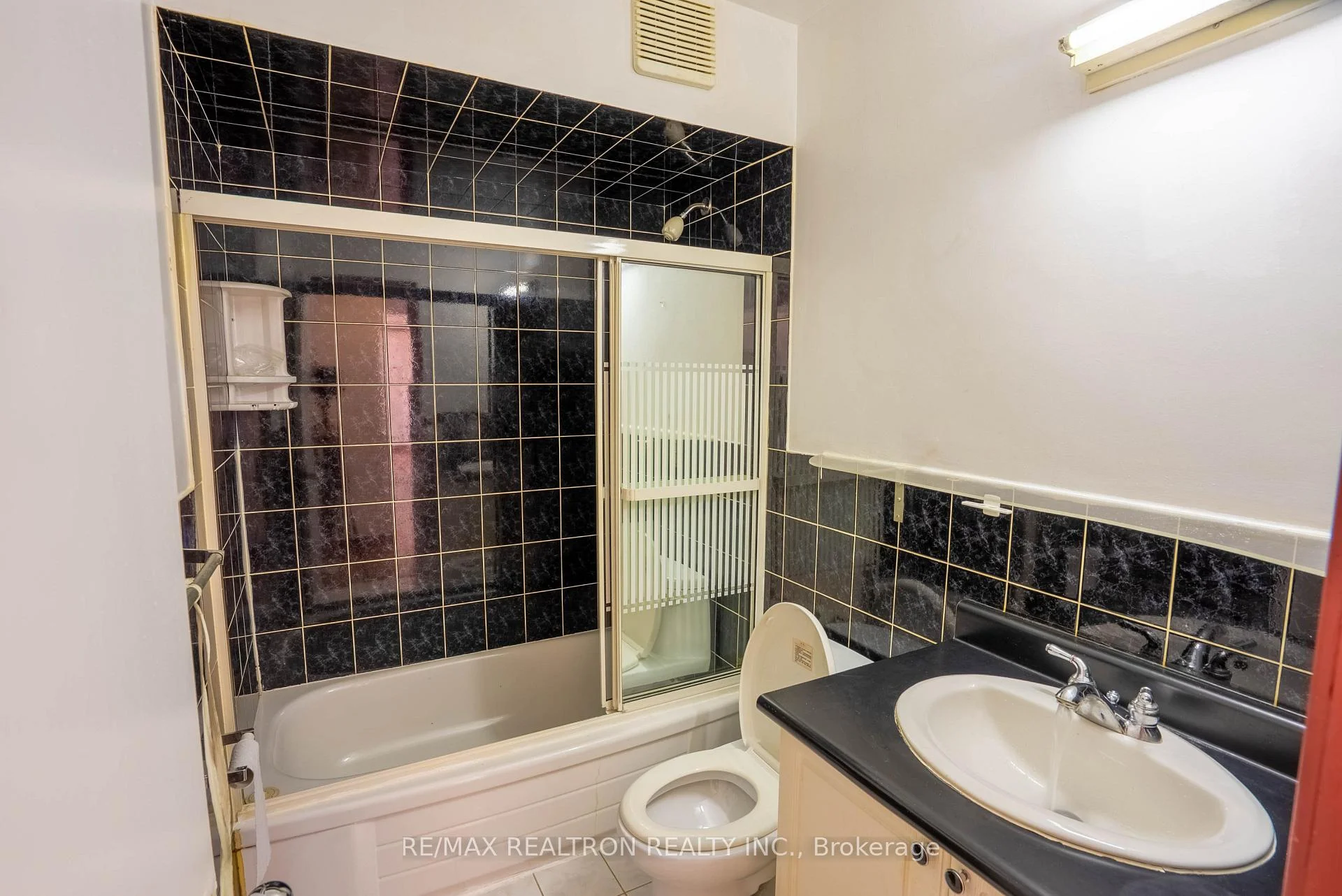 Photo 16 of 5332 Lawrence Avenue E, Scarborough, Centennial Scarborough — HOMEH