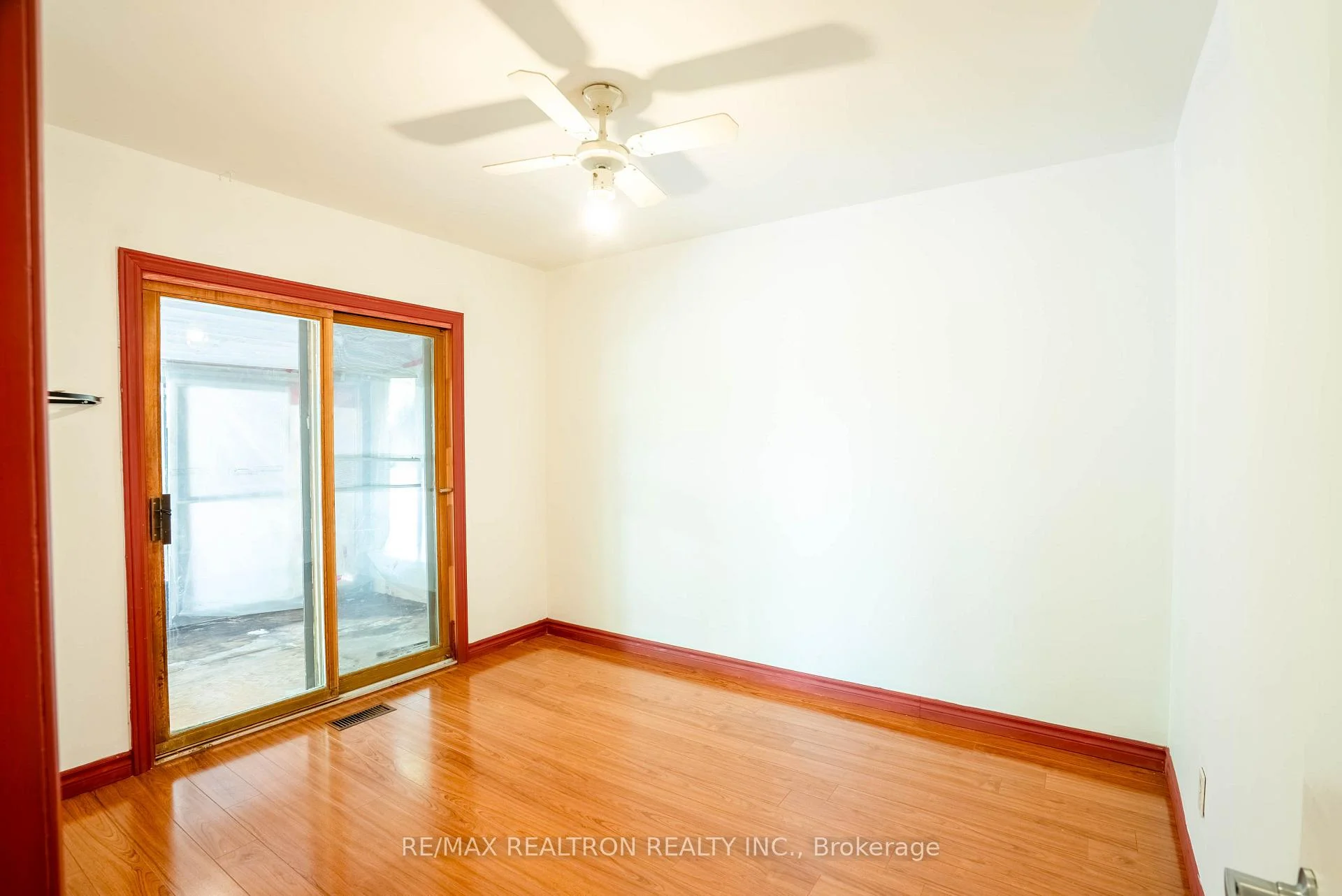 Photo 17 of 5332 Lawrence Avenue E, Scarborough, Centennial Scarborough — HOMEH