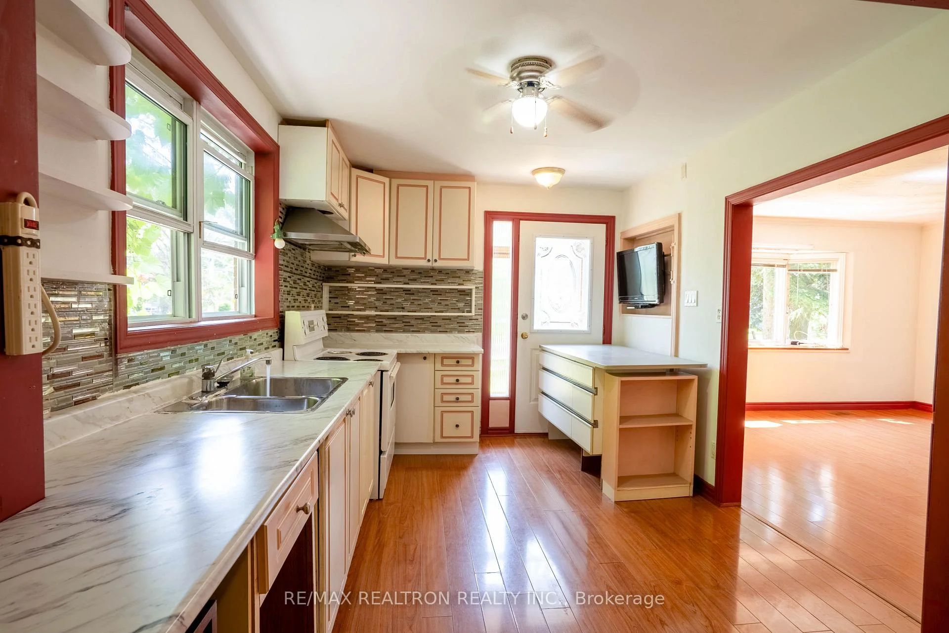 Photo 22 of 5332 Lawrence Avenue E, Scarborough, Centennial Scarborough — HOMEH