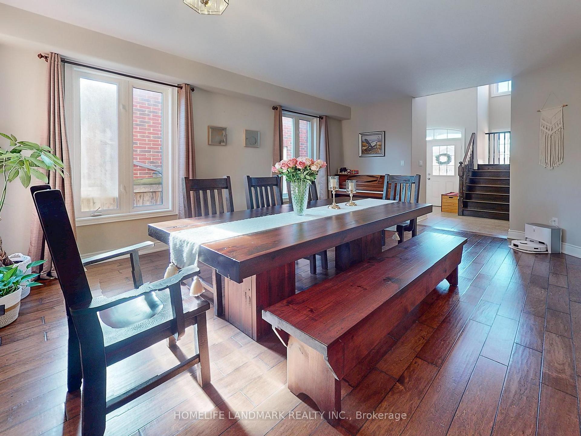 Photo 4 of 73 Graihawk Drive, Barrie, Ardagh — HOMEH