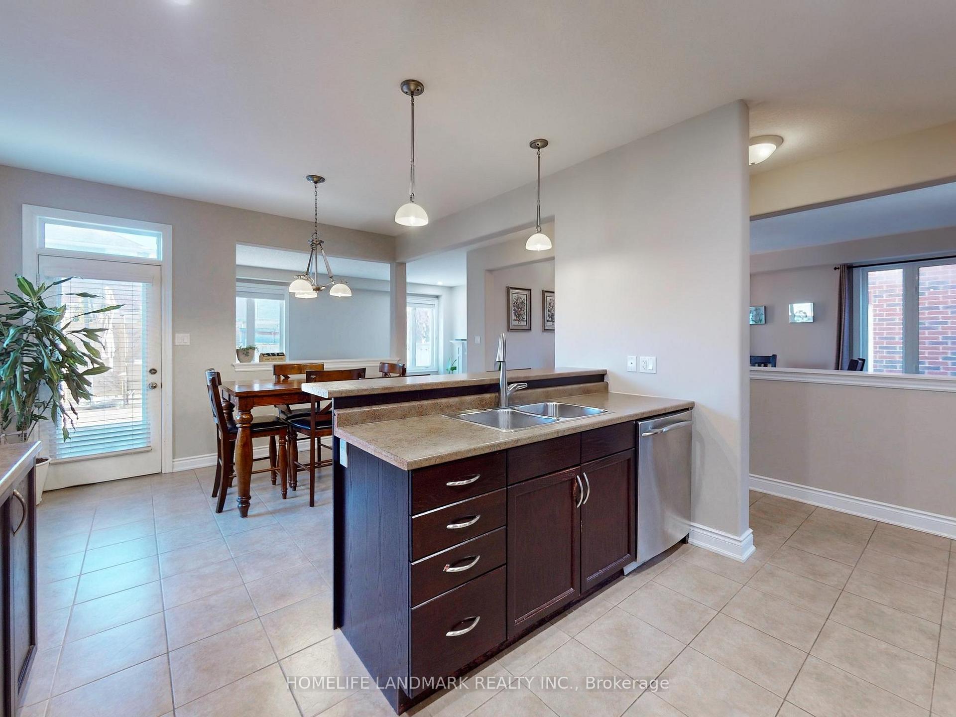 Photo 13 of 73 Graihawk Drive, Barrie, Ardagh — HOMEH