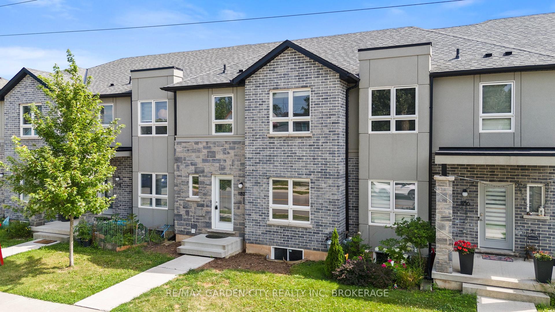 Photo of Unit 8, 182 Broadway Lane