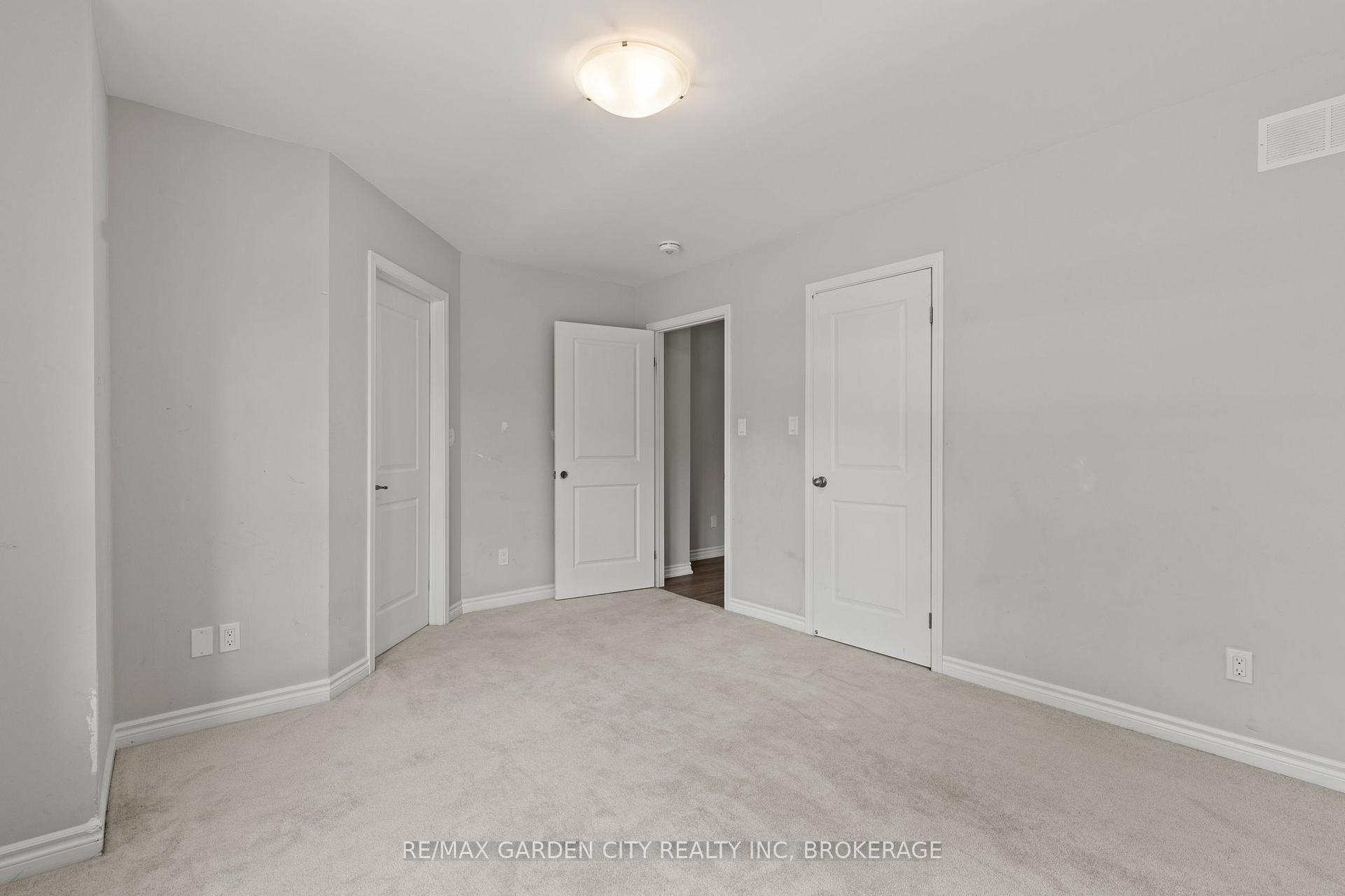 Photo 17 of Unit 8, 182 Broadway Lane, Welland, Broadway — HOMEH