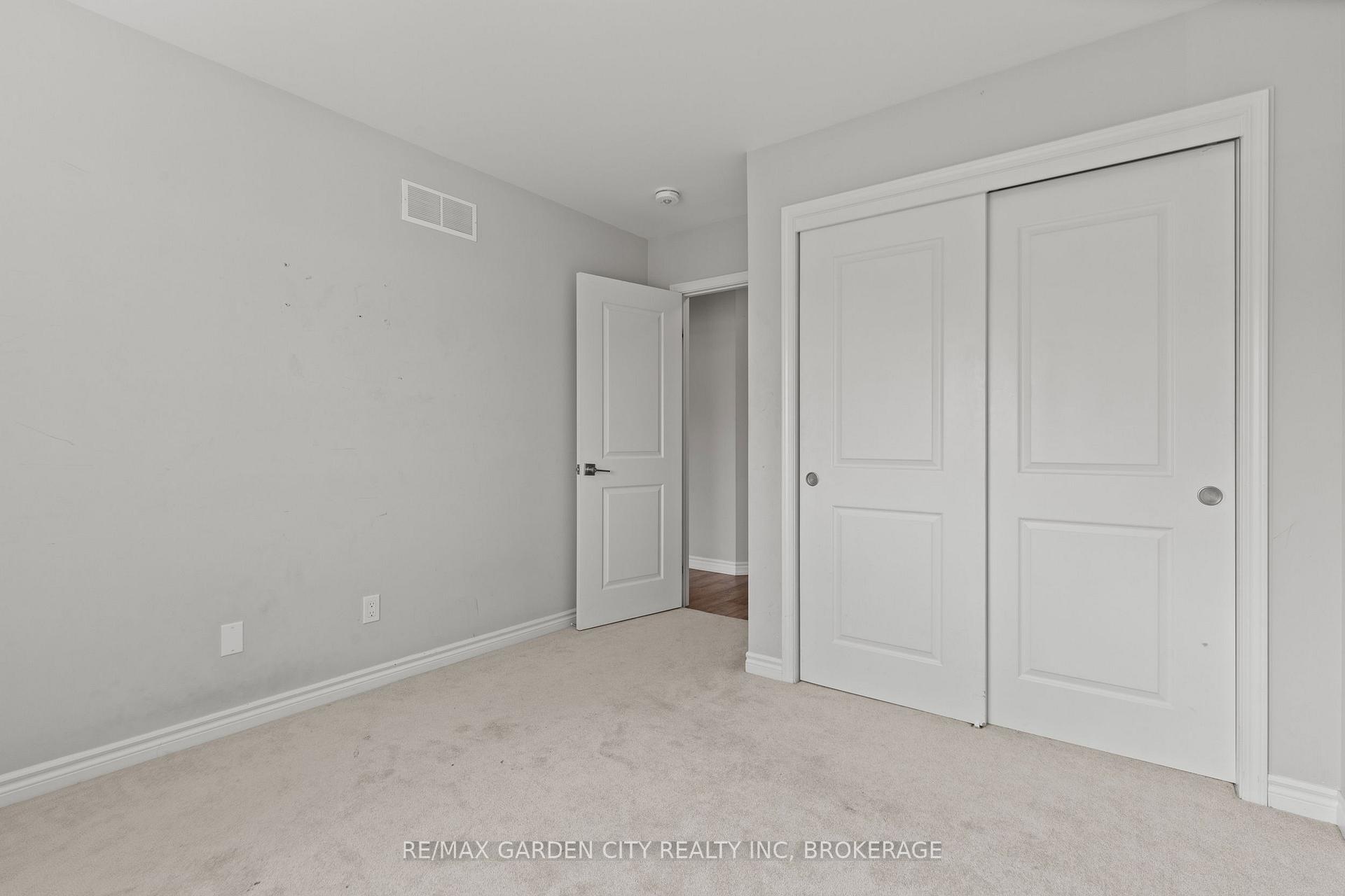 Photo 21 of Unit 8, 182 Broadway Lane, Welland, Broadway — HOMEH