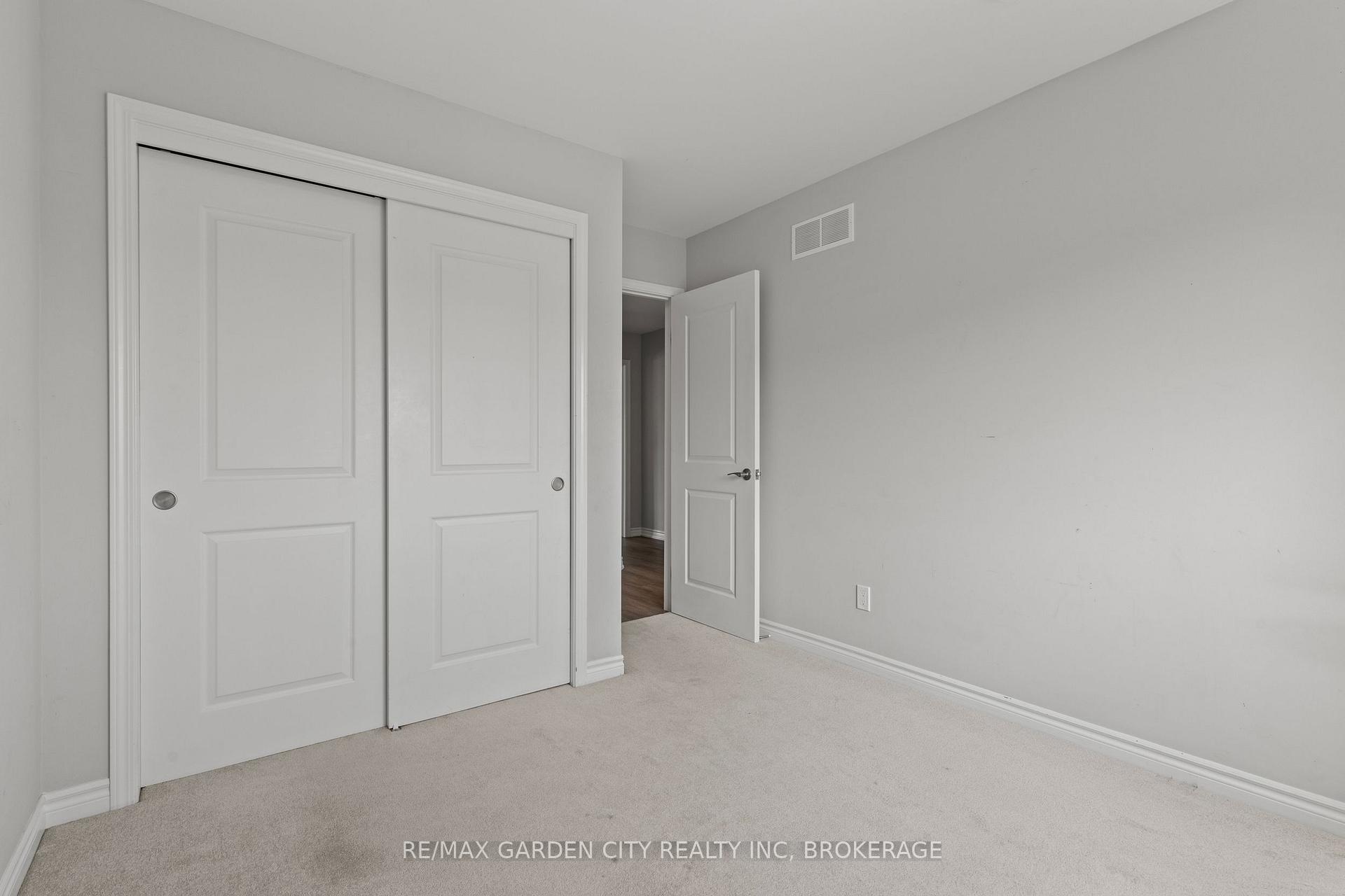 Photo 23 of Unit 8, 182 Broadway Lane, Welland, Broadway — HOMEH
