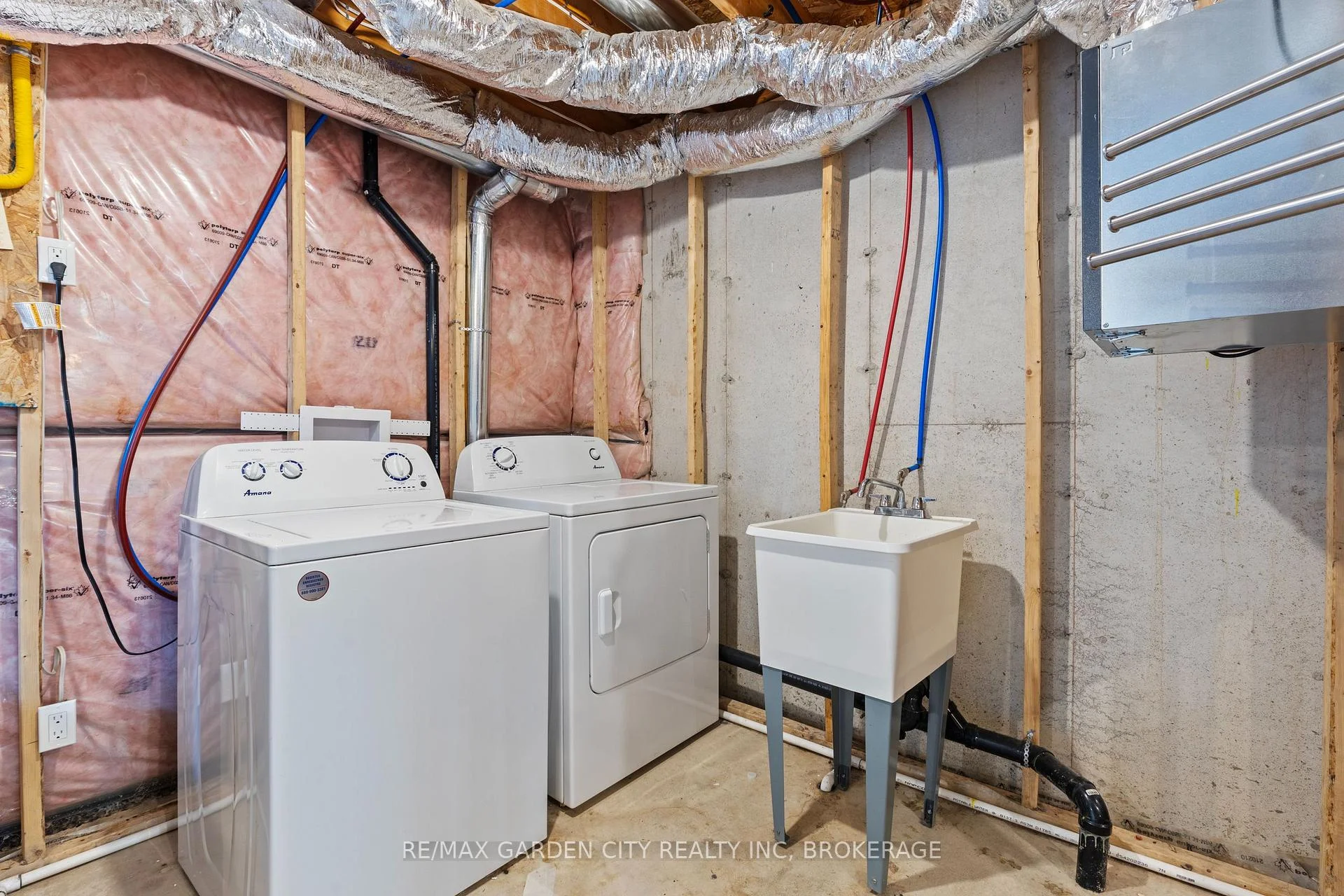 Photo 30 of Unit 8, 182 Broadway Lane, Welland, Broadway — HOMEH