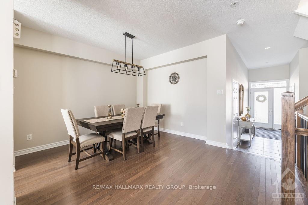 Photo 4 of 277 Livery Street, Ottawa, Kanata - Emerald Meadows/Trailwest — HOMEH