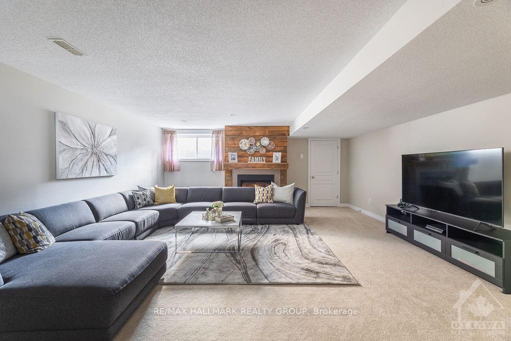 Photo 26 of 277 Livery Street, Ottawa, Kanata - Emerald Meadows/Trailwest — HOMEH