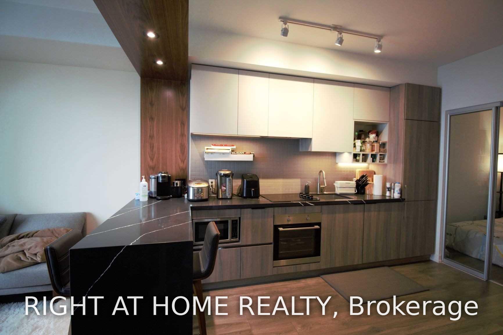 Photo 6 of Unit 1215, 950 Portage Parkway, Vaughan, Vaughan Corporate Centre — HOMEH