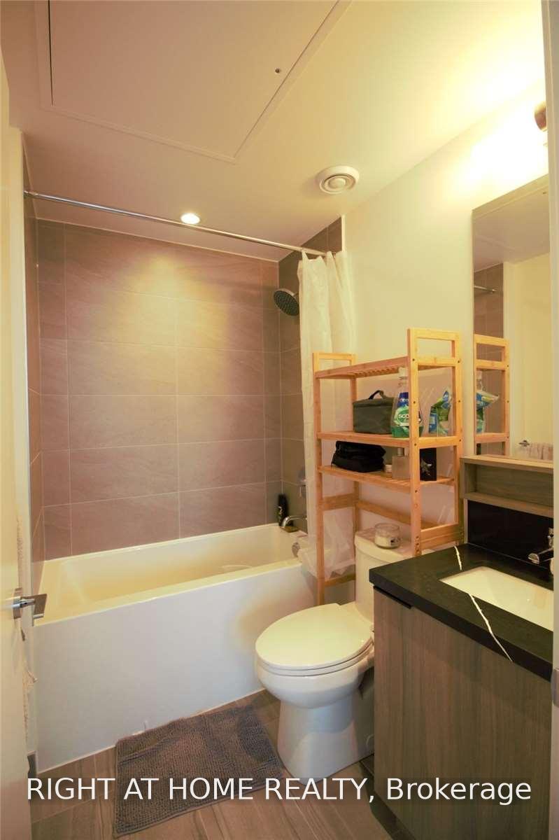 Photo 12 of Unit 1215, 950 Portage Parkway, Vaughan, Vaughan Corporate Centre — HOMEH