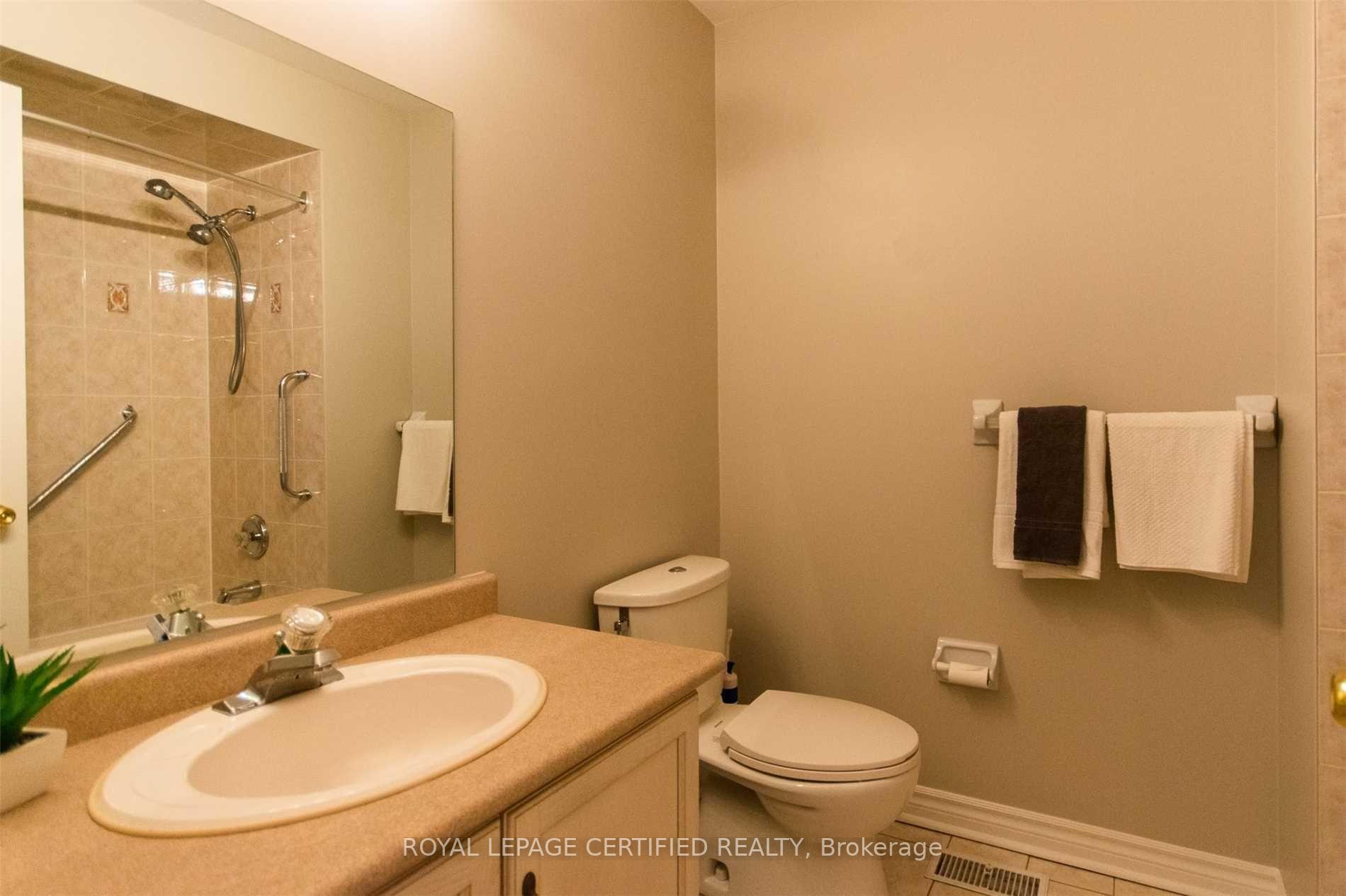 Photo 16 of 33 Winners Circle E, Brampton, Northwest Sandalwood Parkway — HOMEH