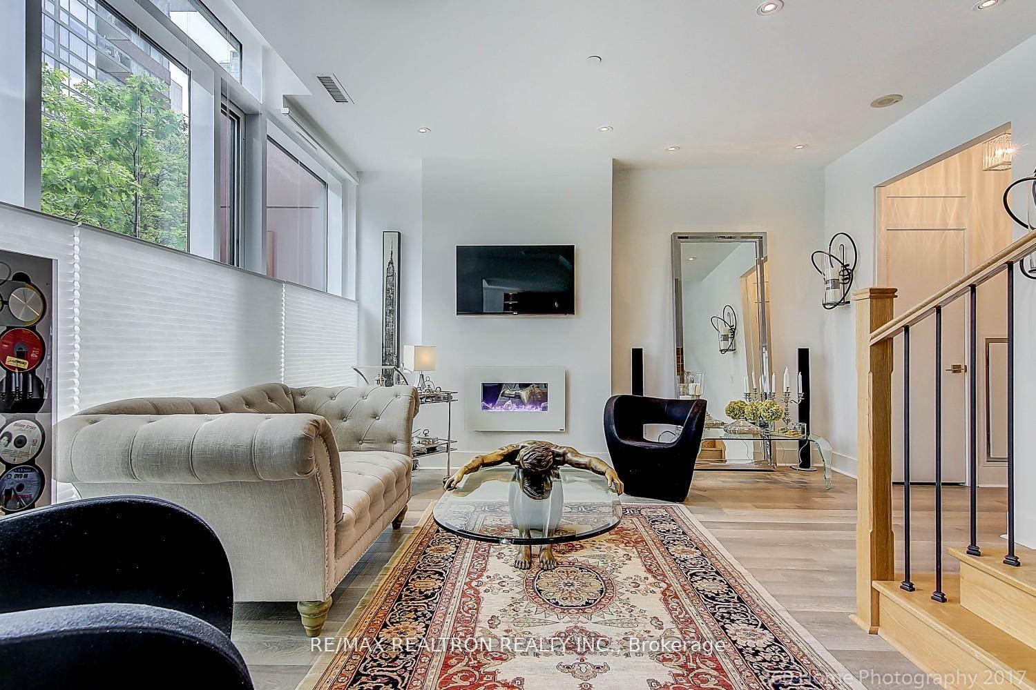 Photo 7 of Unit 106, 32 Davenport Road, Toronto, The Annex — HOMEH