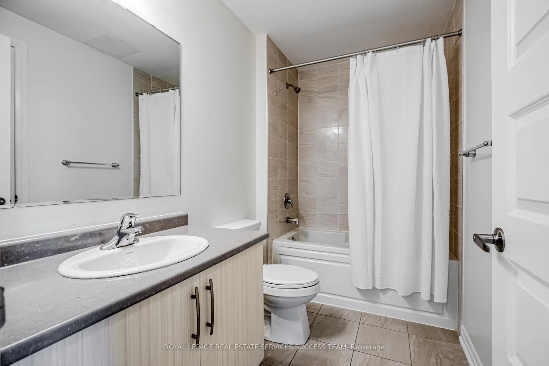 Photo 15 of Unit 229, 1105 Leger Way, Milton, Ford — HOMEH
