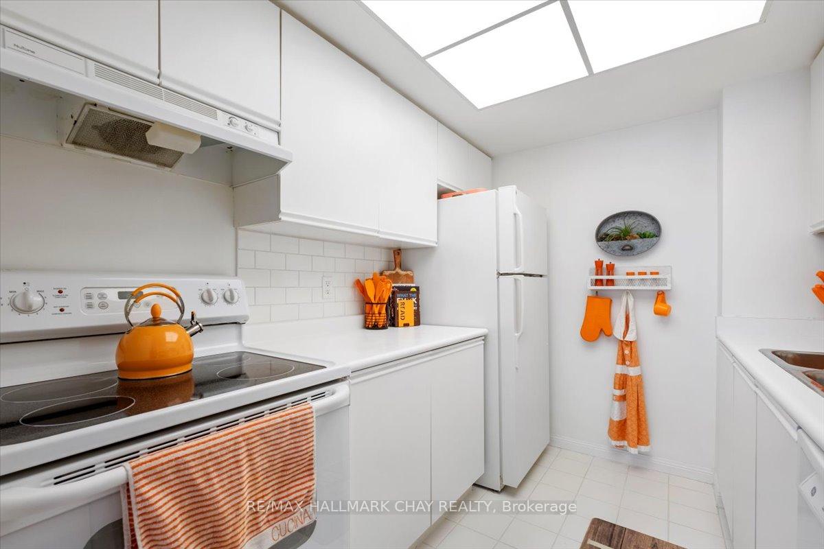 Photo 15 of Unit 602, 65 Ellen Street, Barrie, Lakeshore — HOMEH