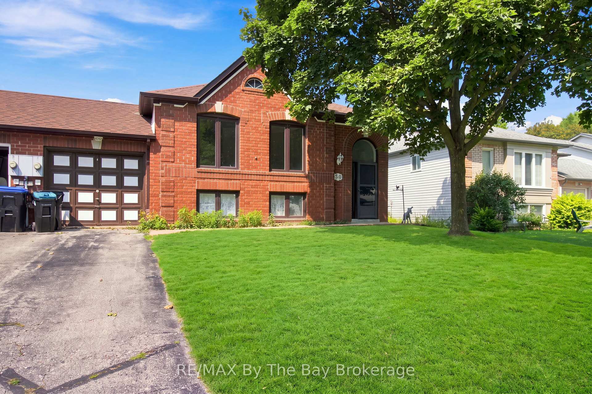 Photo 1 of 36 Harbour Crescent, Wasaga Beach — HOMEH