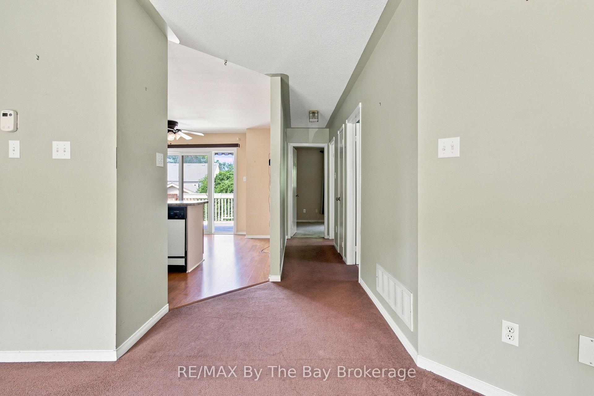 Photo 6 of 36 Harbour Crescent, Wasaga Beach — HOMEH